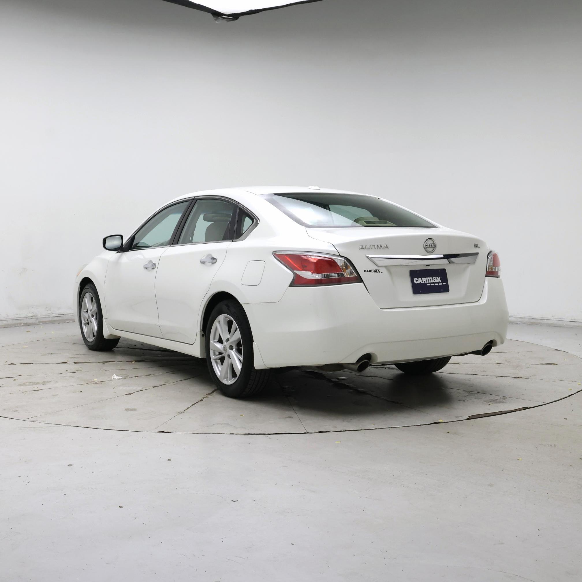 Thumbnail: 2015 Nissan Altima - 2