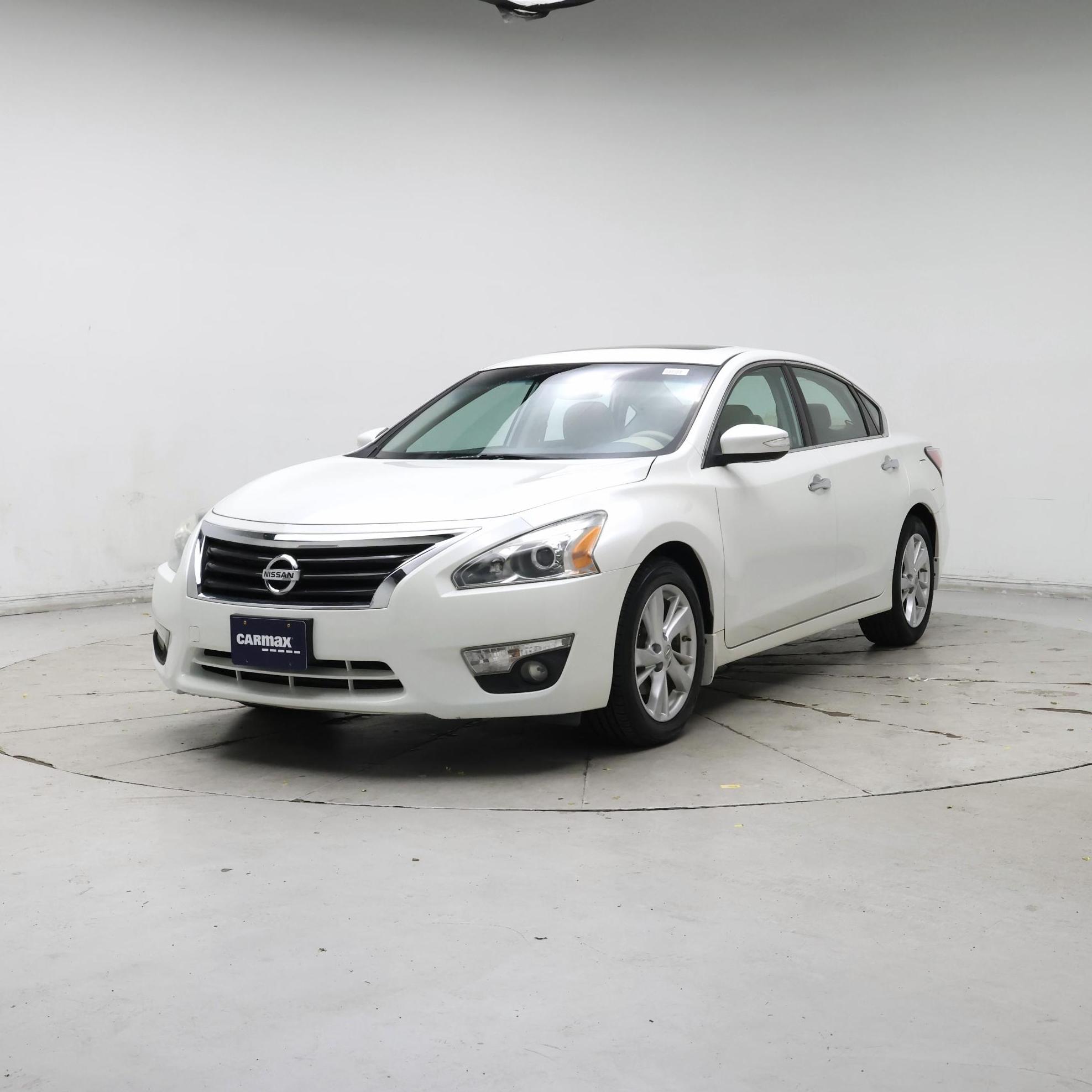 Thumbnail: 2015 Nissan Altima - 4