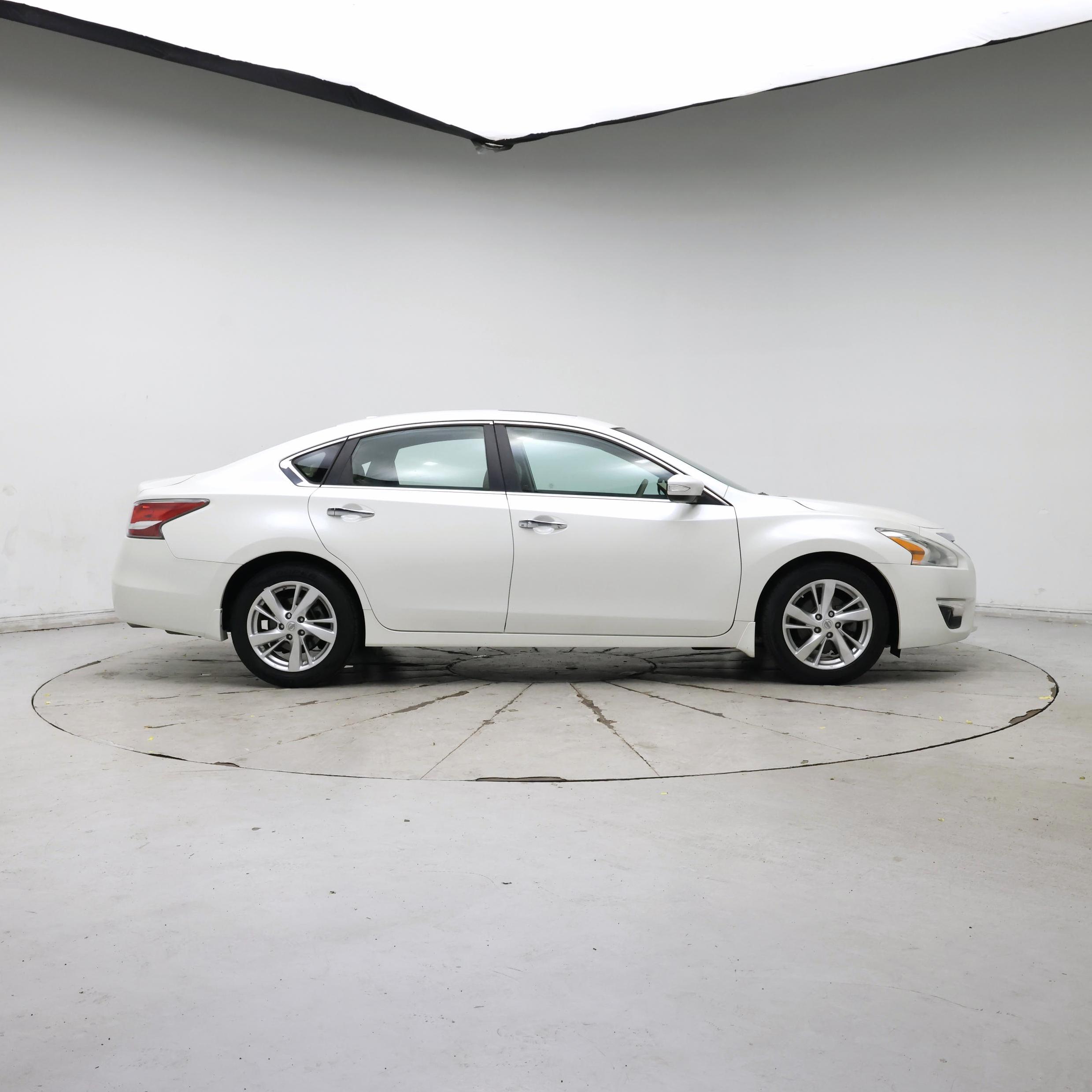 Thumbnail: 2015 Nissan Altima - 7