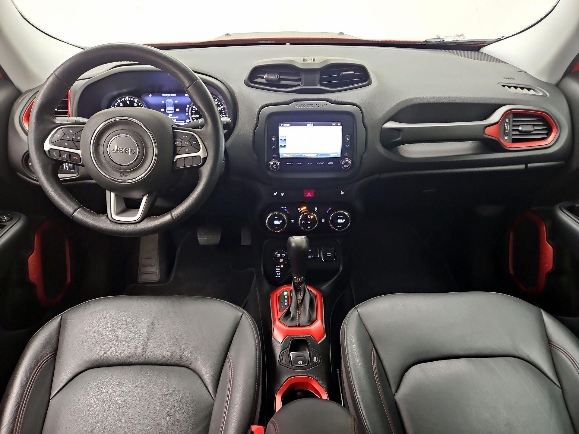 Thumbnail: 2016 Jeep Renegade - 9