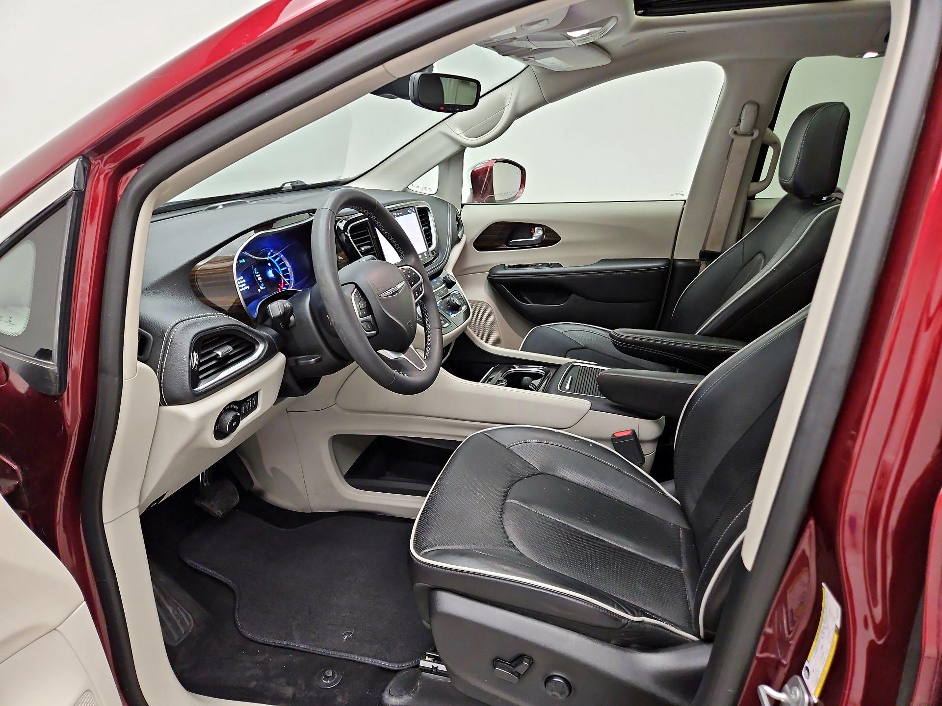 Thumbnail: 2022 Chrysler Pacifica - 11