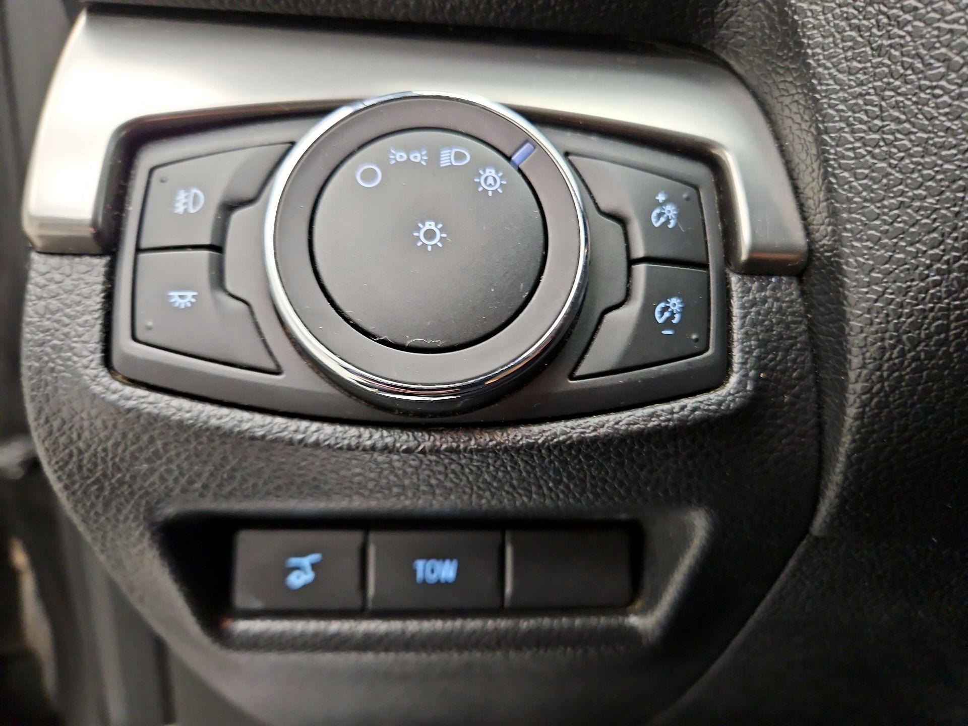 Thumbnail: 2019 Ford Explorer - 13