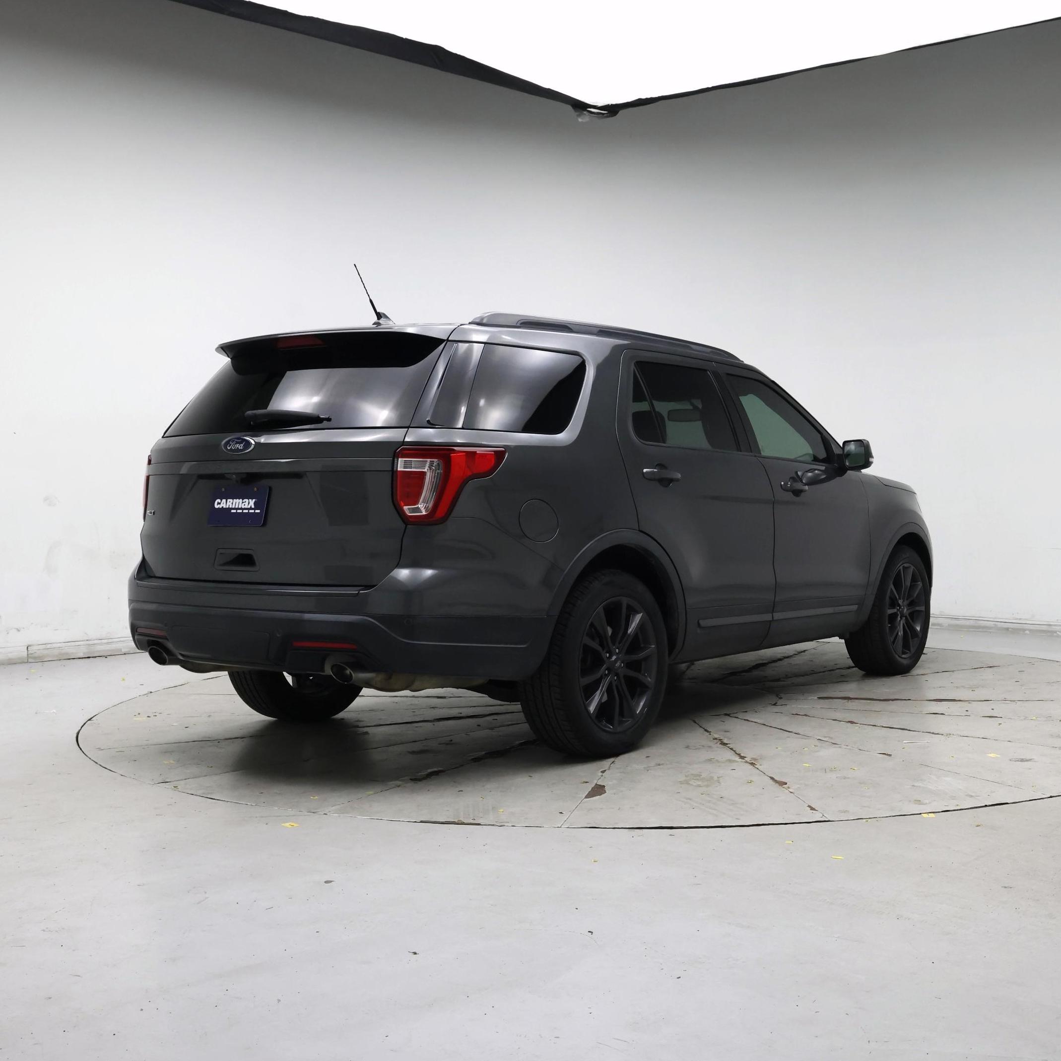 Thumbnail: 2019 Ford Explorer - 8