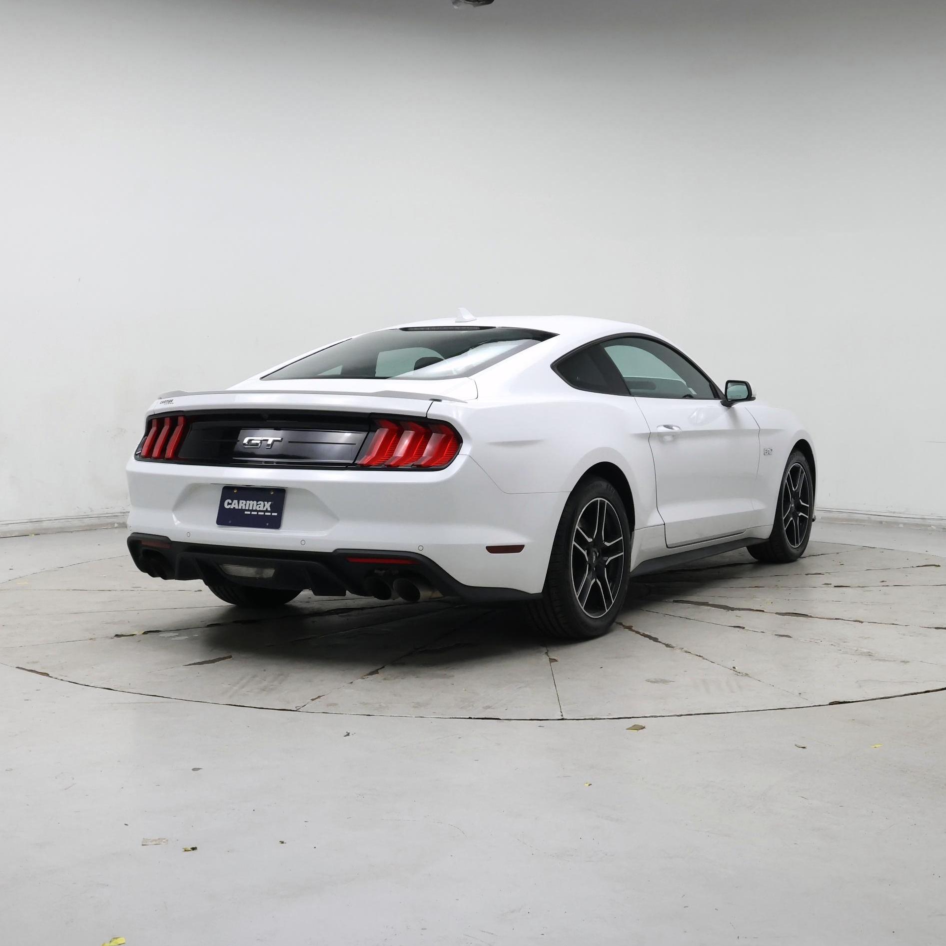 Thumbnail: 2022 Ford Mustang - 8