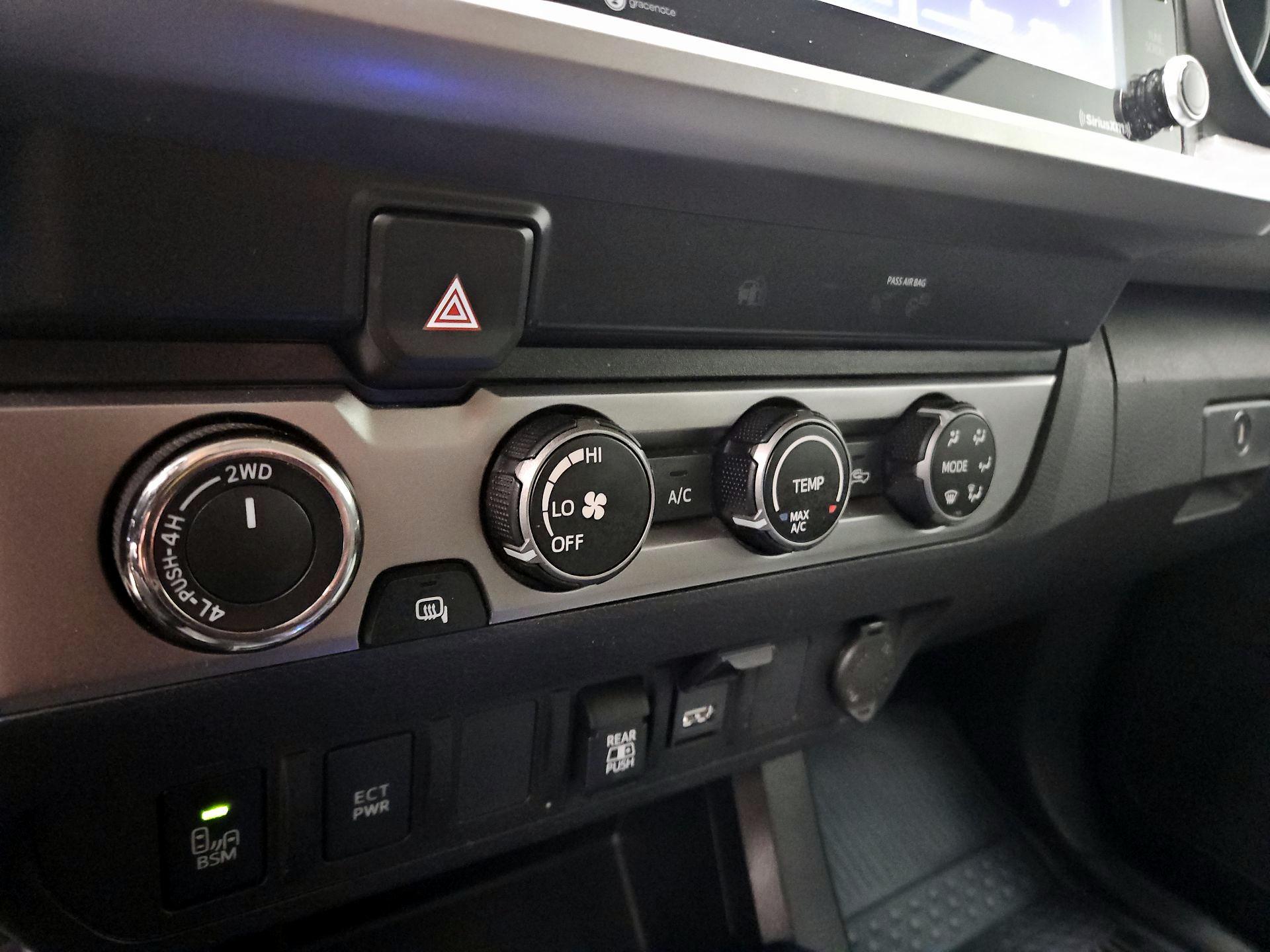 Thumbnail: 2020 Toyota Tacoma - 14