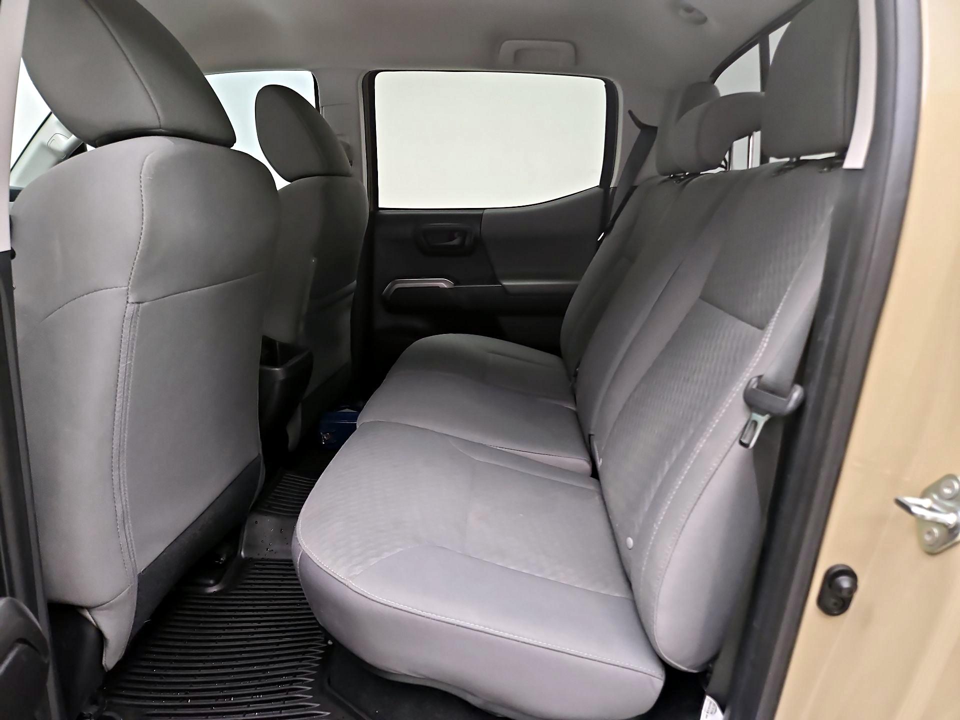 Thumbnail: 2020 Toyota Tacoma - 17