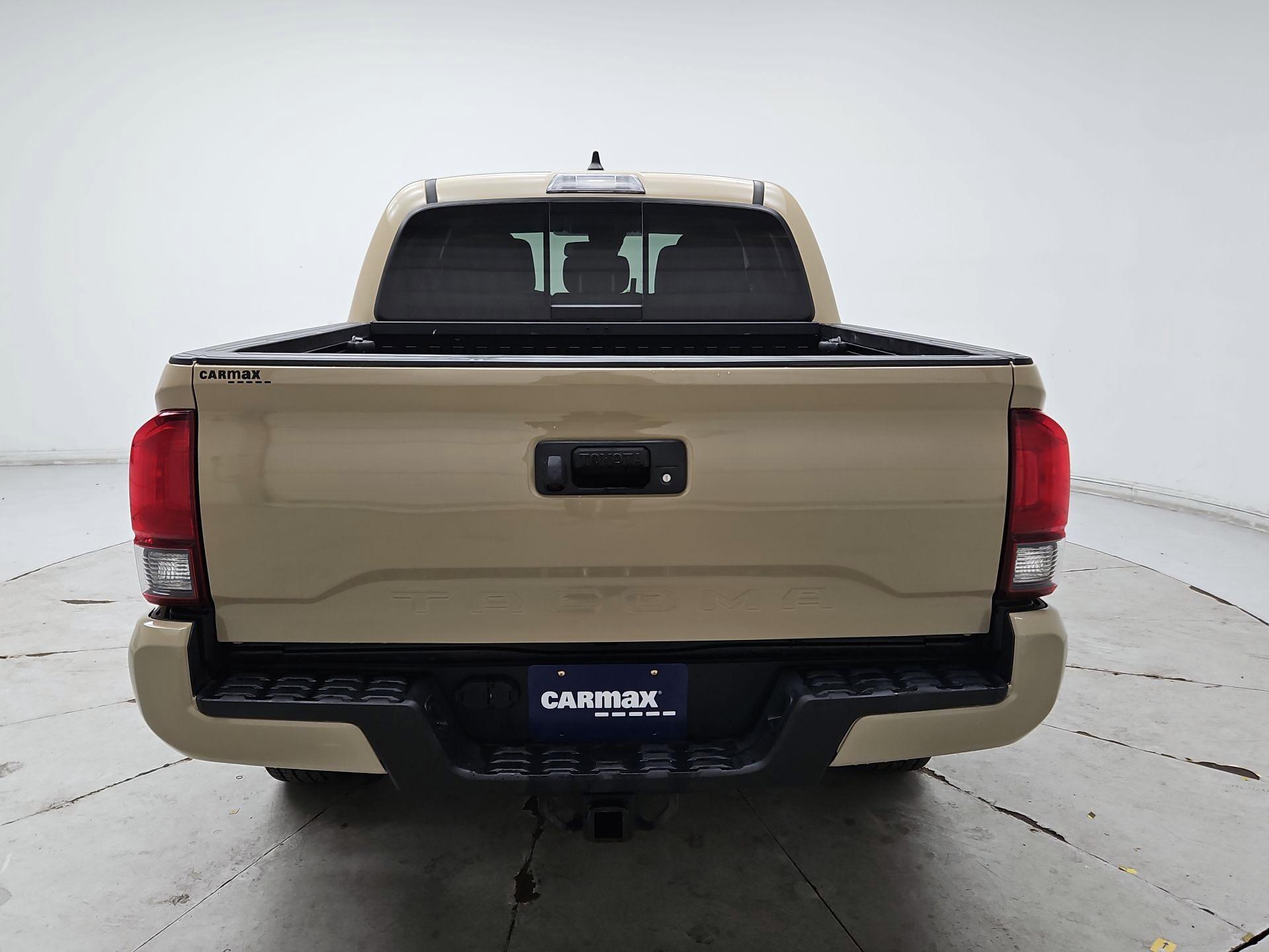 Thumbnail: 2020 Toyota Tacoma - 6