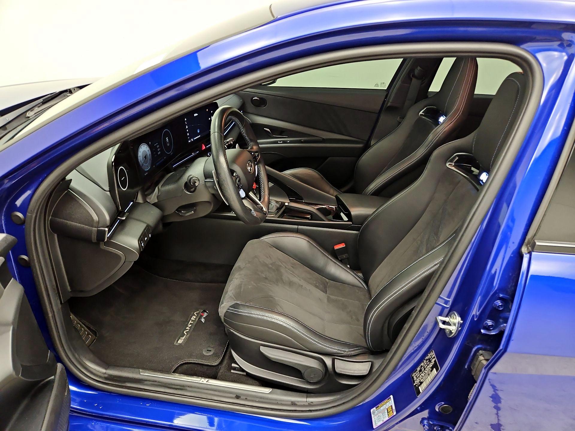 Thumbnail: 2023 Hyundai Elantra - 11