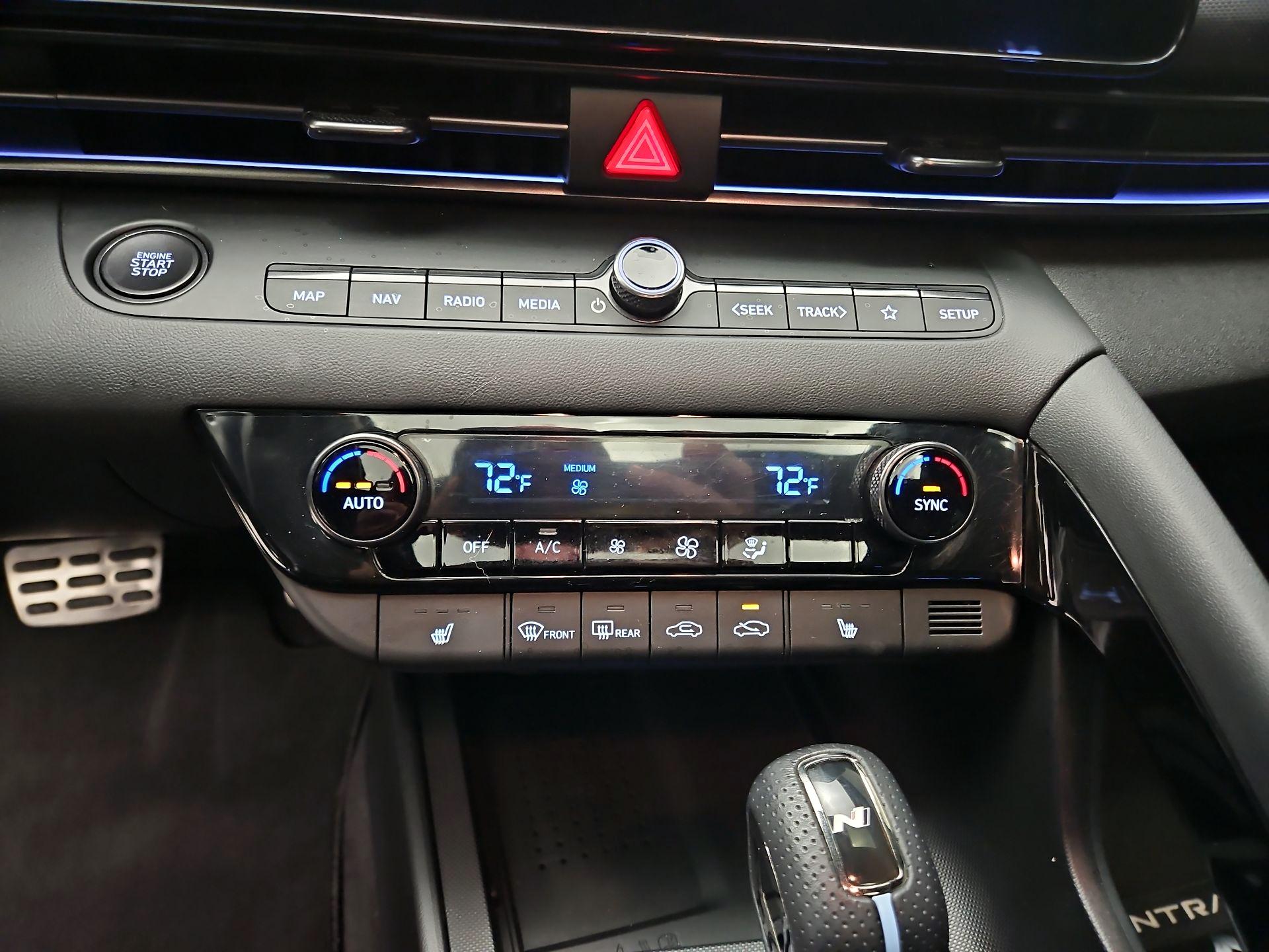 Thumbnail: 2023 Hyundai Elantra - 17