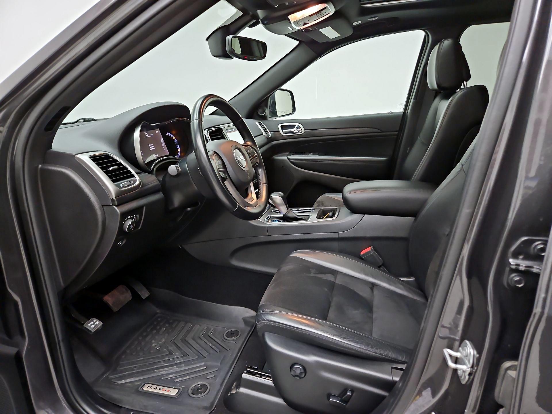 Thumbnail: 2020 Jeep Grand Cherokee - 11