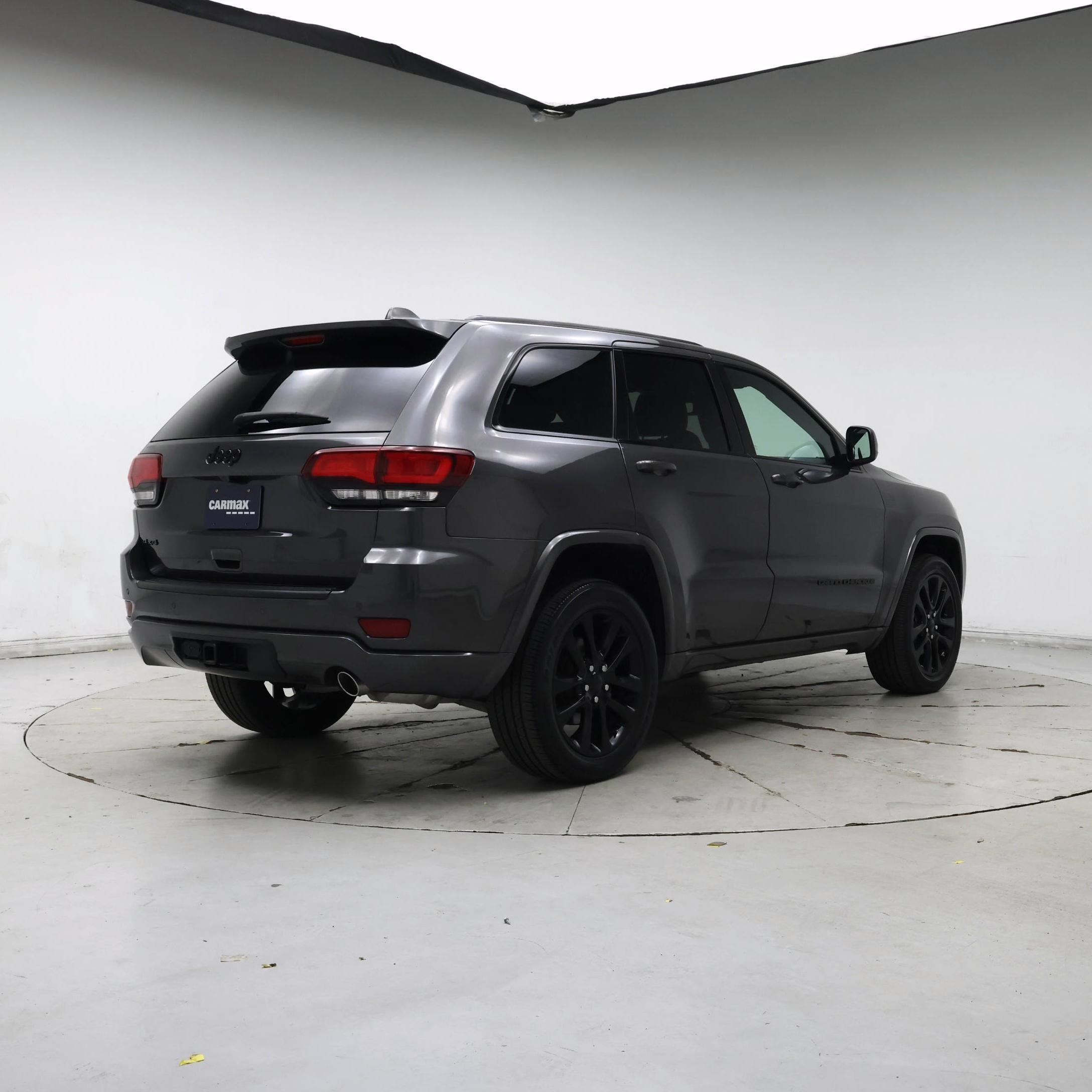 Thumbnail: 2020 Jeep Grand Cherokee - 8