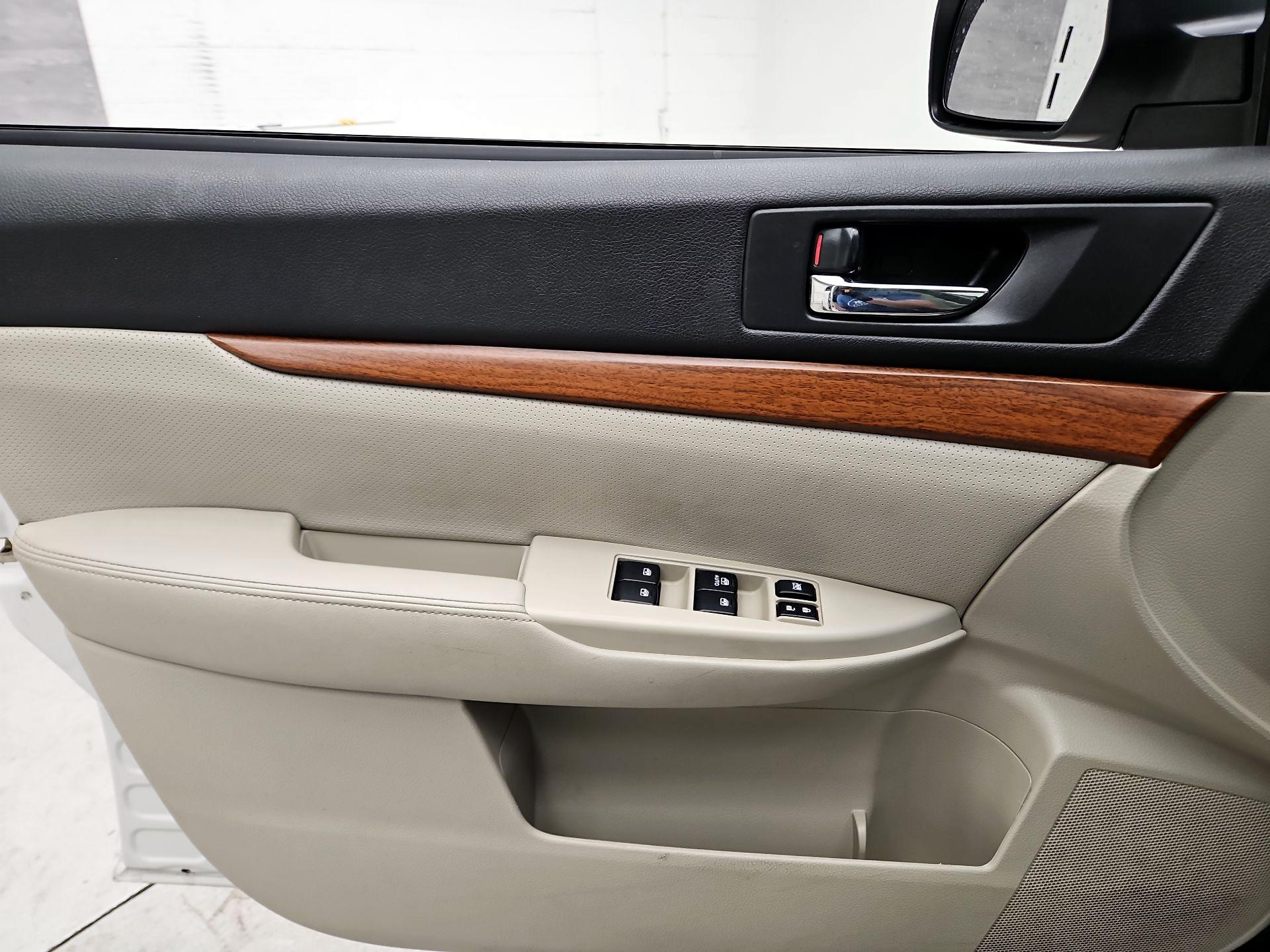 Thumbnail: 2014 Subaru Outback - 10