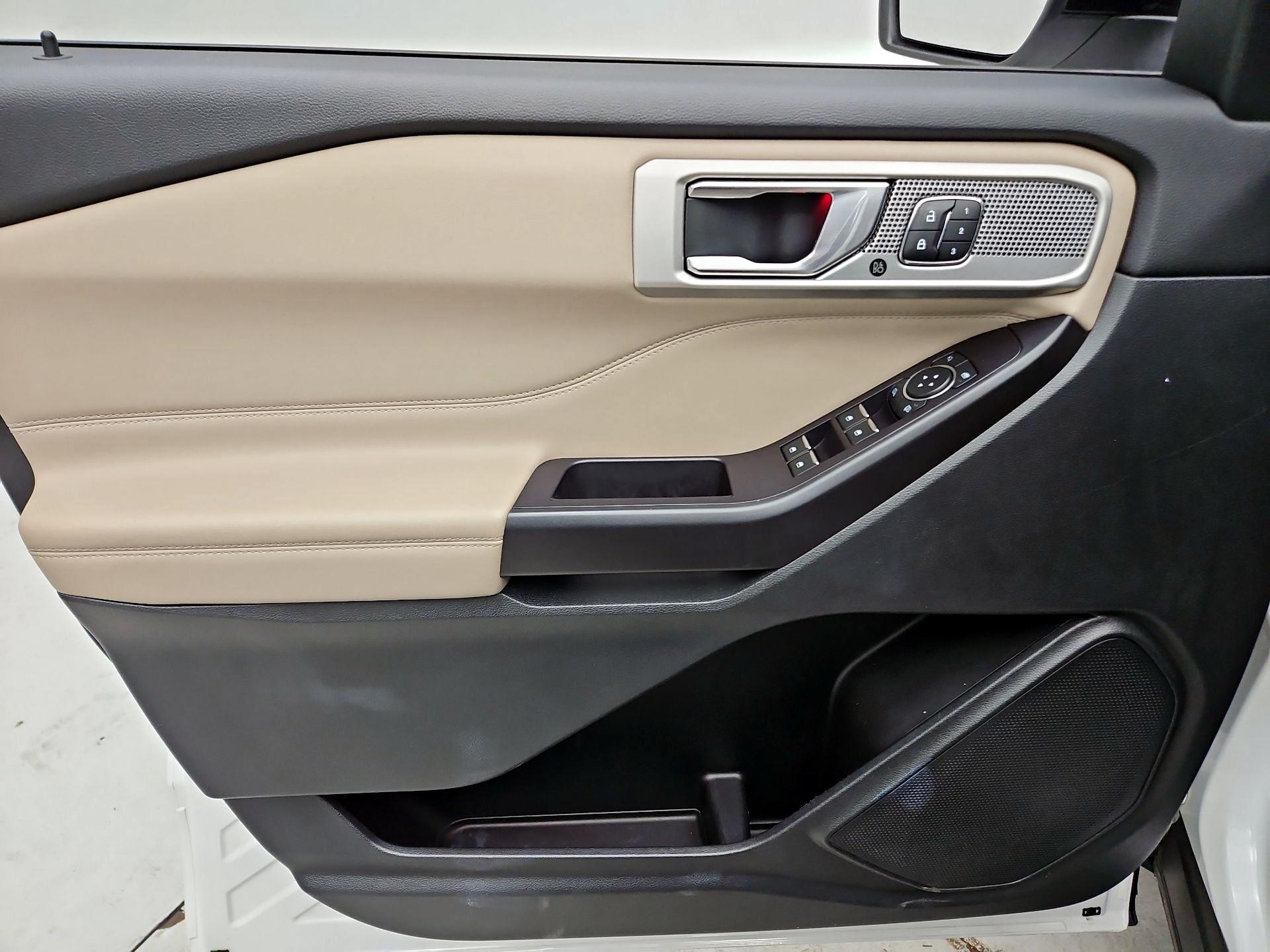 Thumbnail: 2020 Ford Explorer - 12