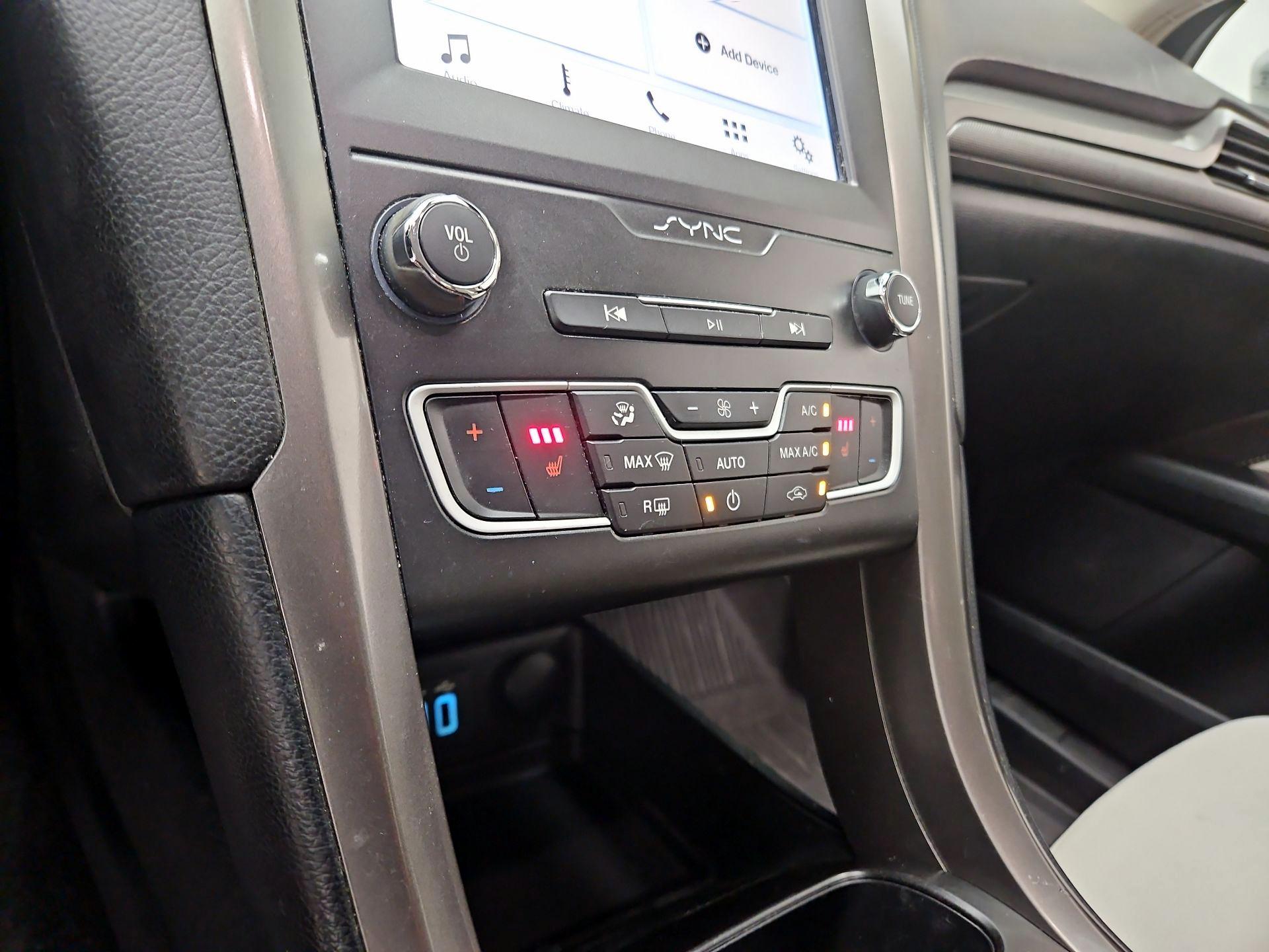 Thumbnail: 2019 Ford Fusion - 16