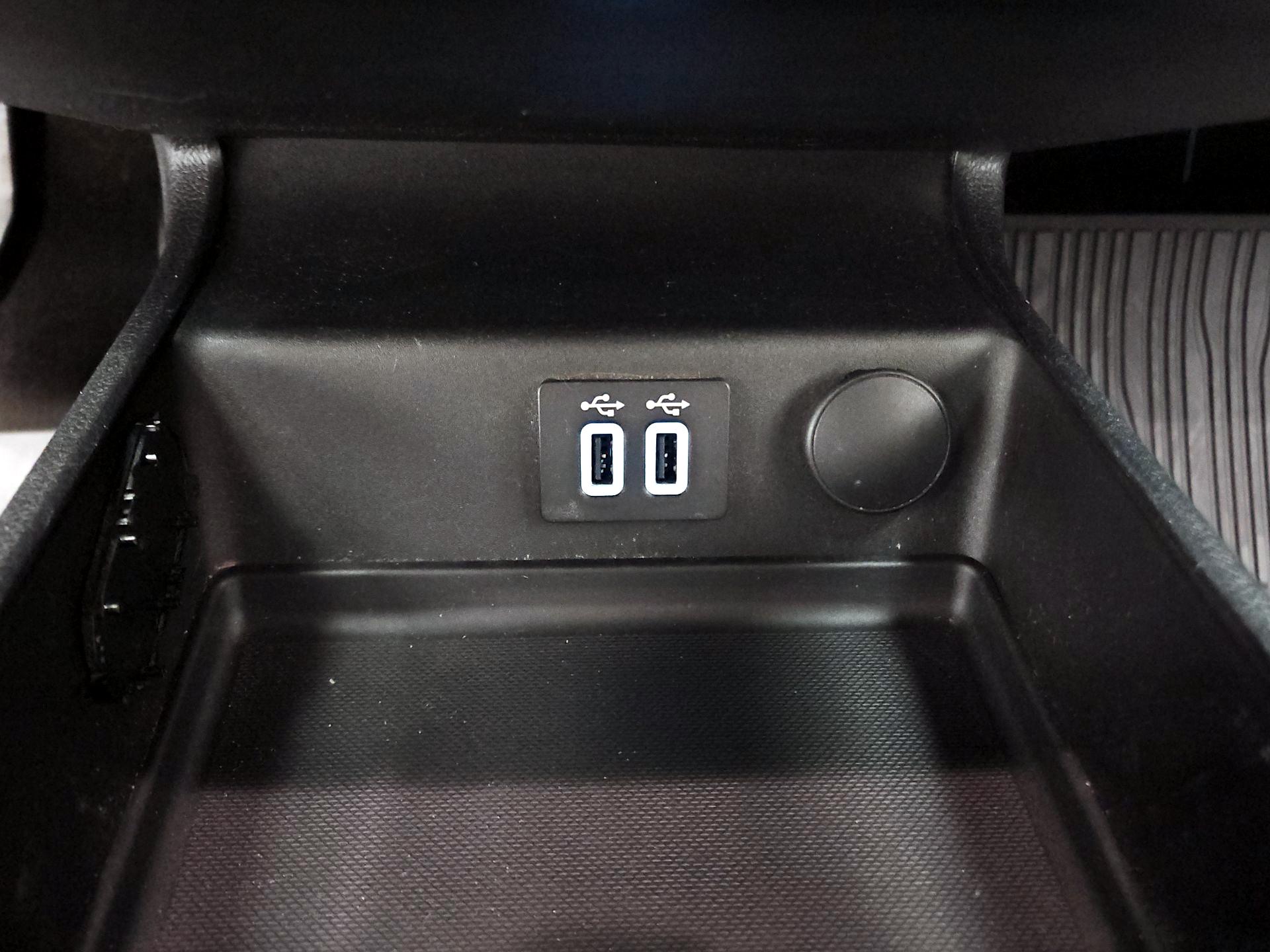 Thumbnail: 2019 Ford Fusion - 18