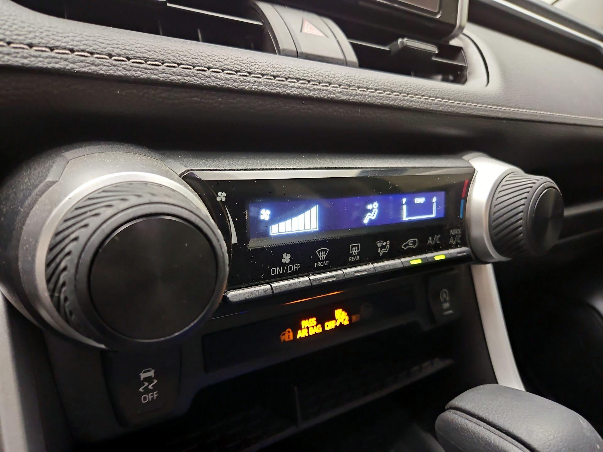 Thumbnail: 2023 Toyota RAV4 - 14