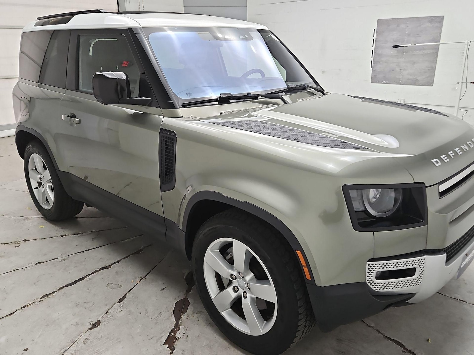 2021 Land Rover Defender First Edition - Photo 1