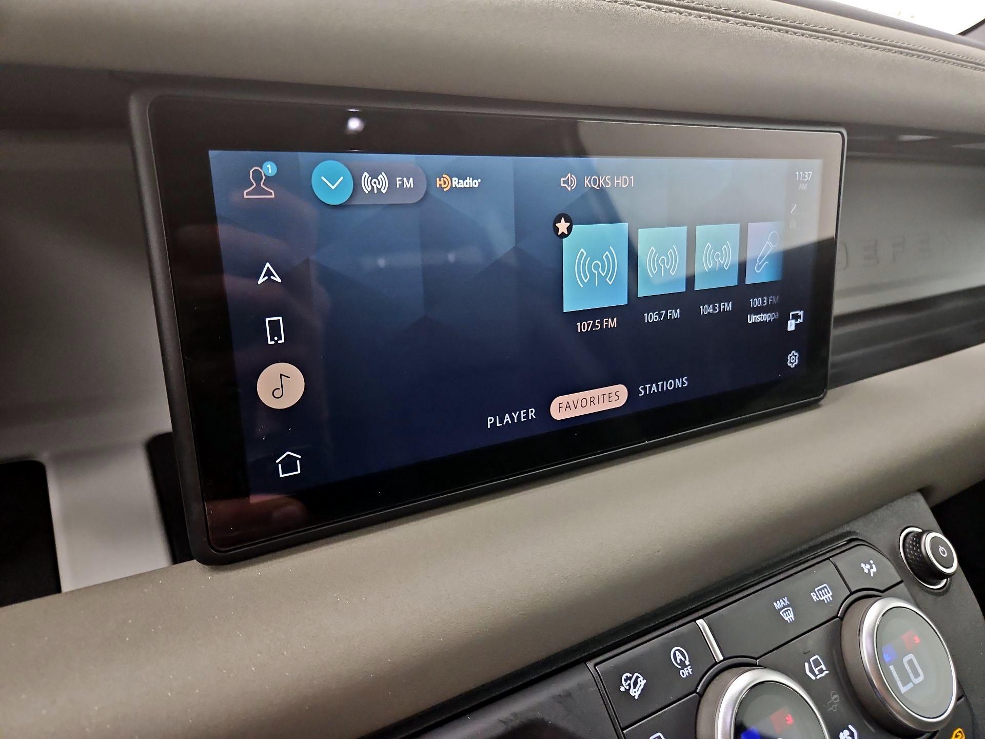 Thumbnail: 2021 Land Rover Defender - 14