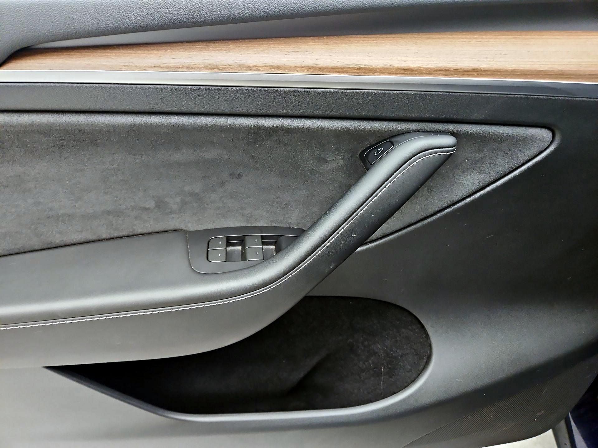 Thumbnail: 2023 Tesla Model Y - 12