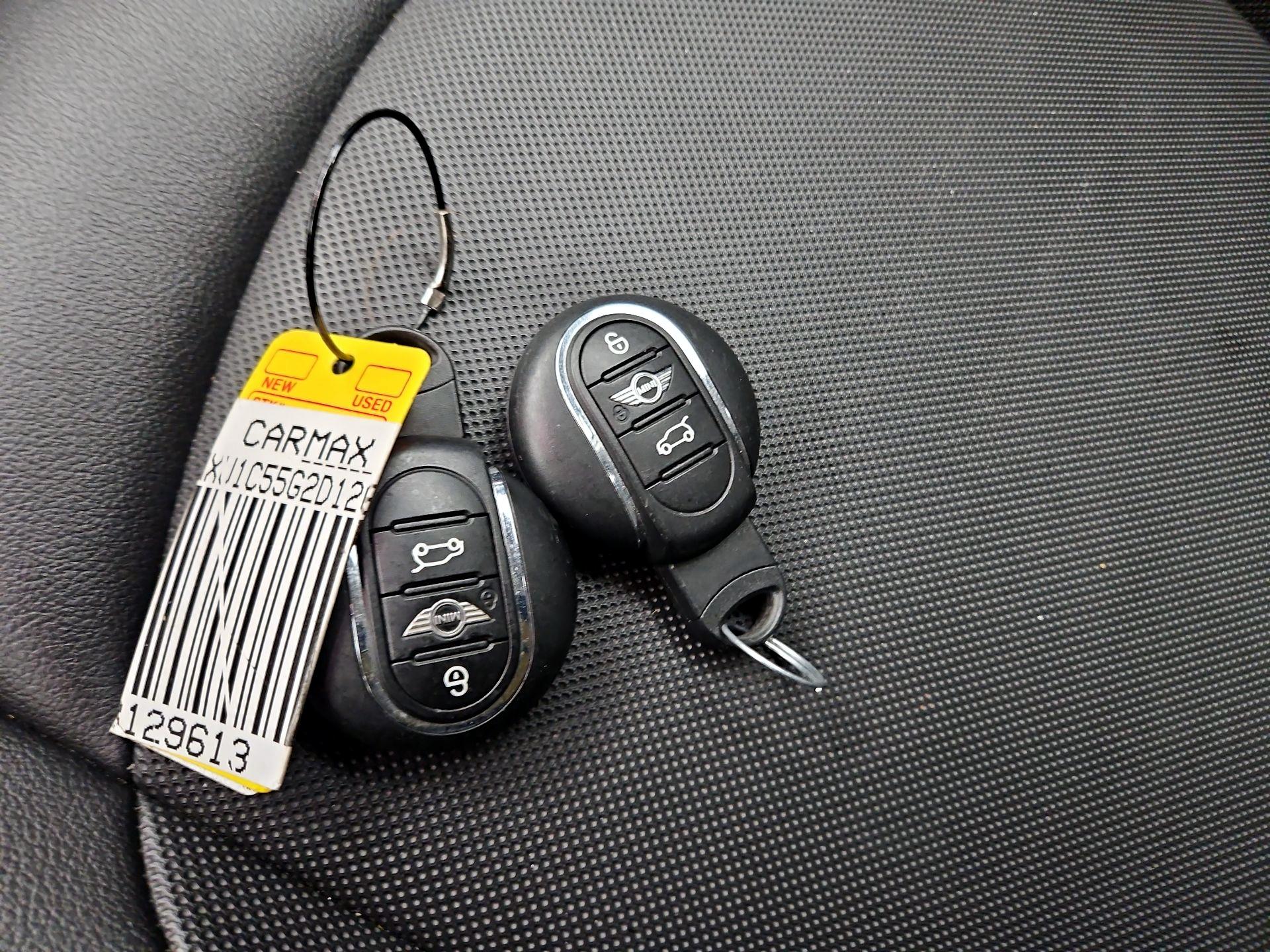 Thumbnail: 2016 MINI Cooper Hardtop - 20