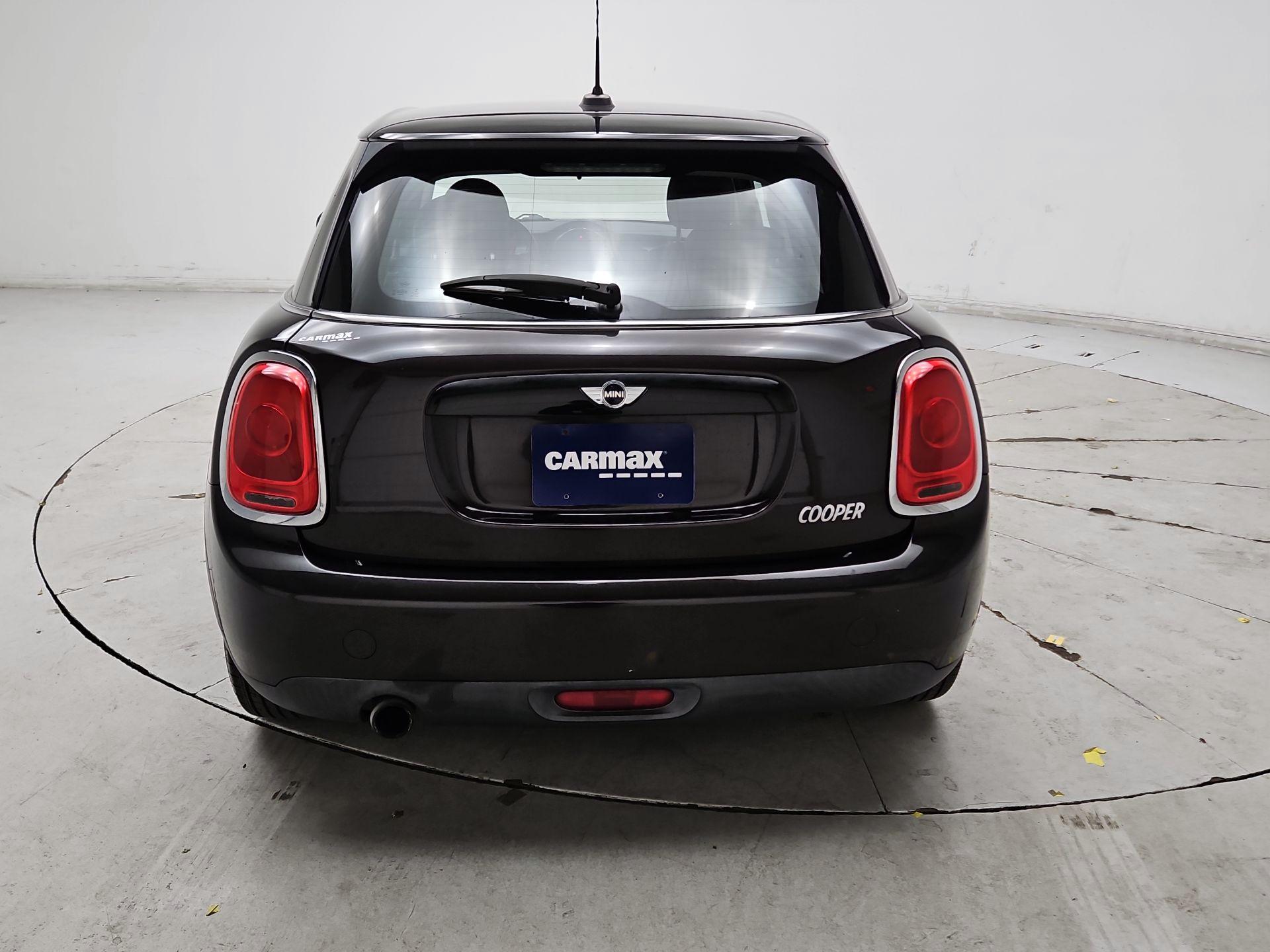 Thumbnail: 2016 MINI Cooper Hardtop - 6