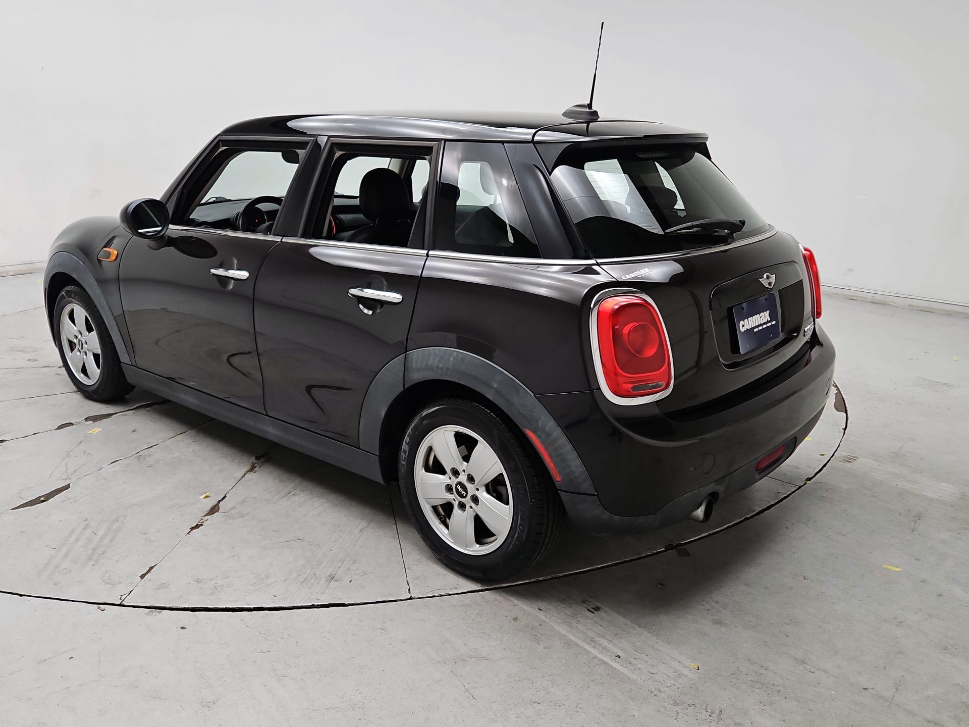 Thumbnail: 2016 MINI Cooper Hardtop - 7