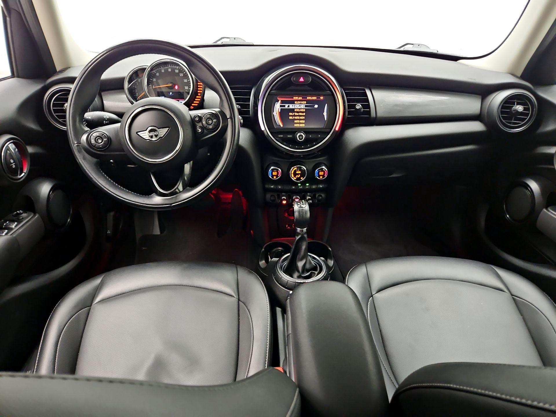 Thumbnail: 2016 MINI Cooper Hardtop - 8