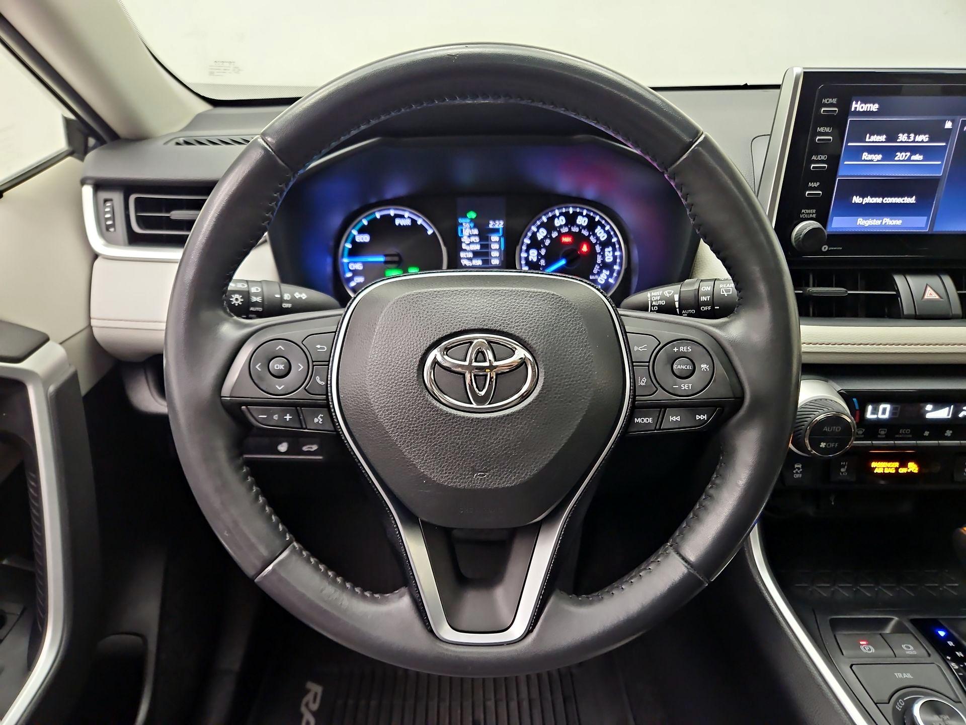 Thumbnail: 2020 Toyota RAV4 - 10