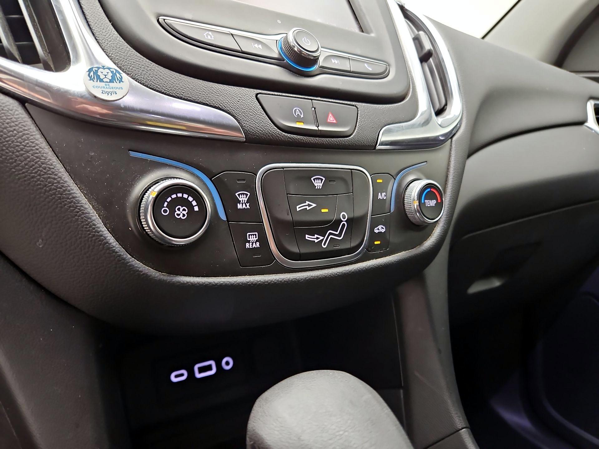 Thumbnail: 2022 Chevrolet Equinox - 14