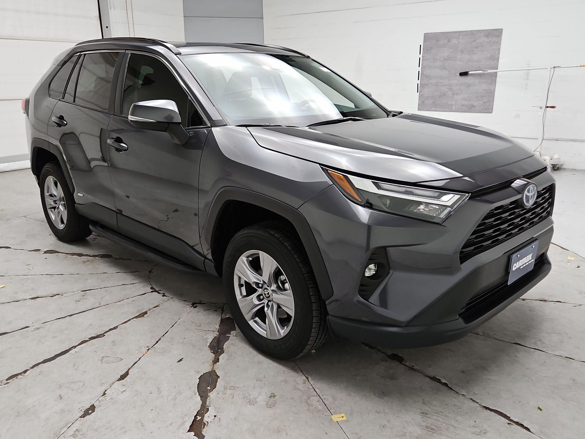 Thumbnail: 2022 Toyota RAV4 - 1