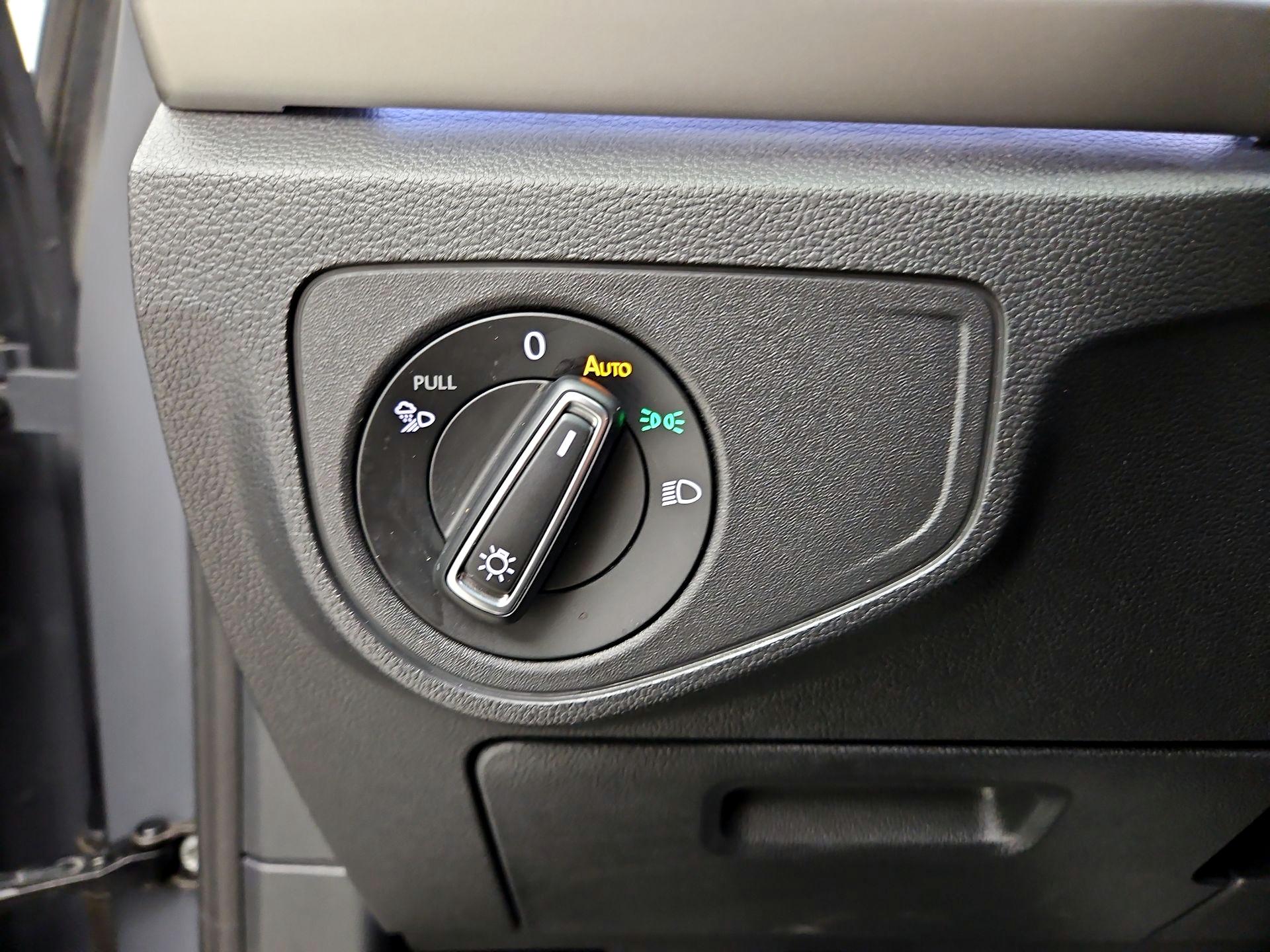 Thumbnail: 2023 Volkswagen Atlas - 13