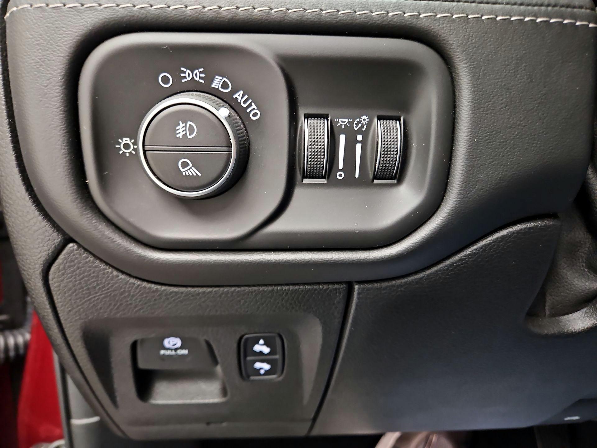 Thumbnail: 2019 RAM 1500 - 13