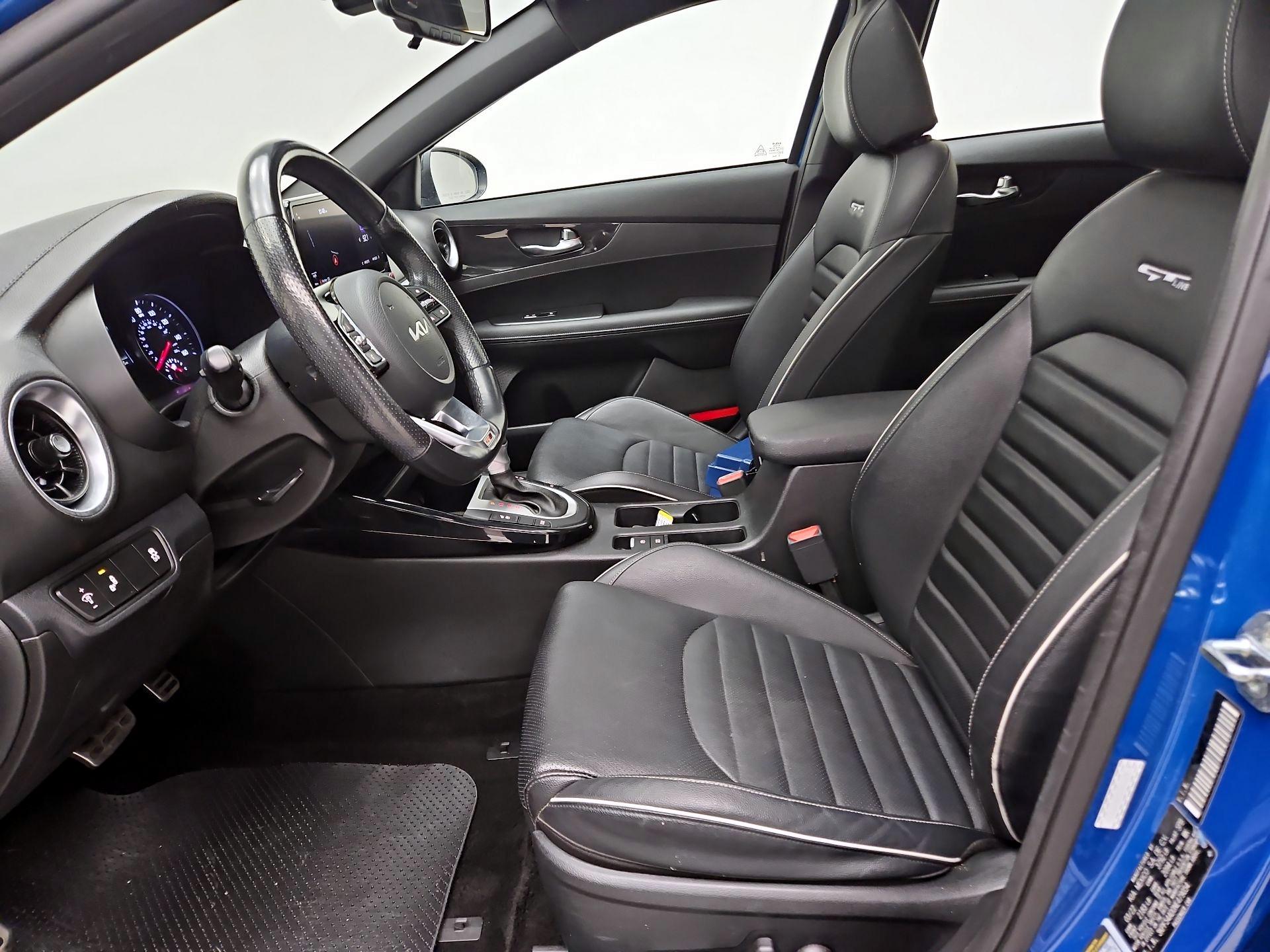 Thumbnail: 2022 Kia Forte - 9