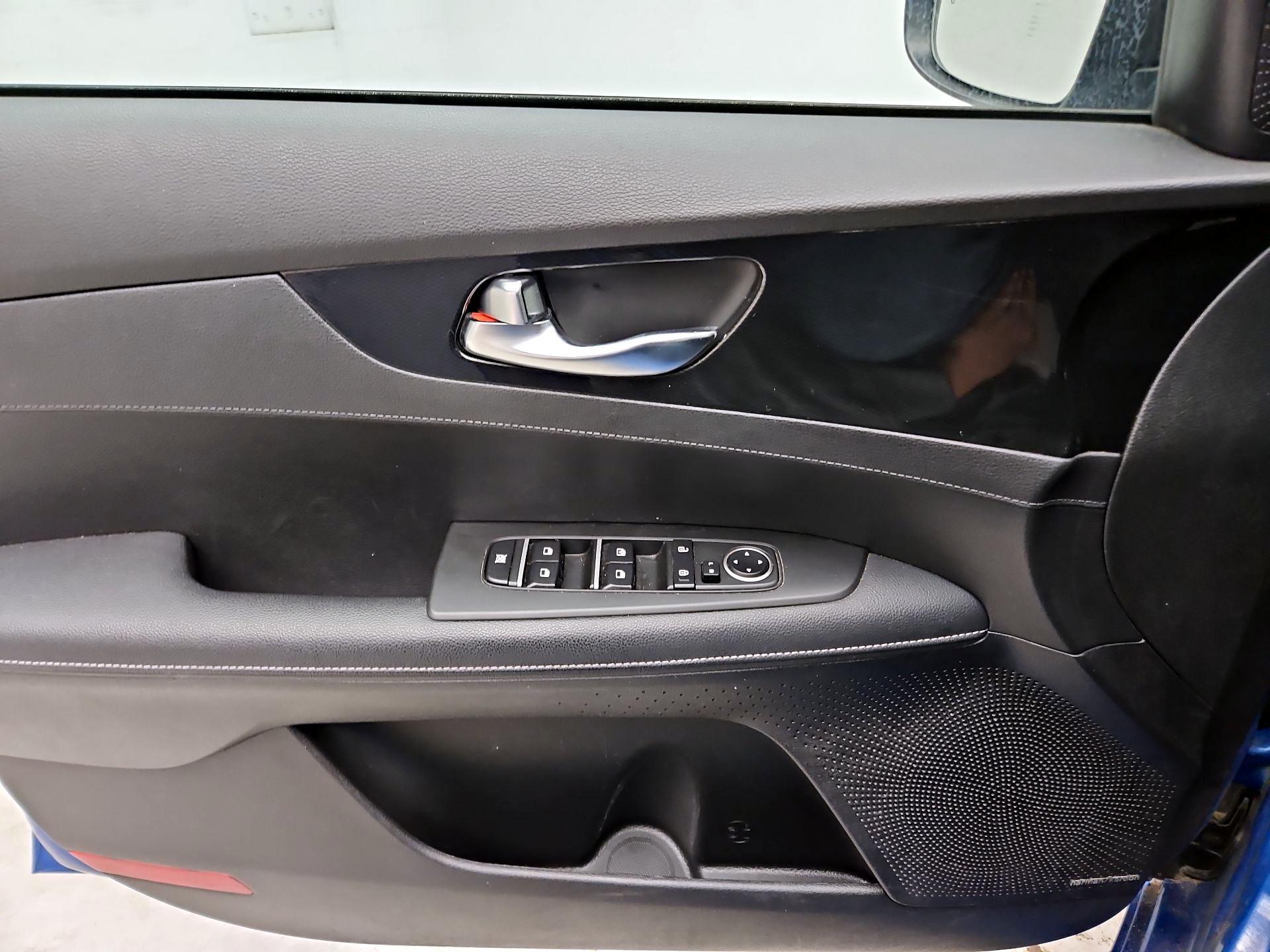 Thumbnail: 2022 Kia Forte - 10