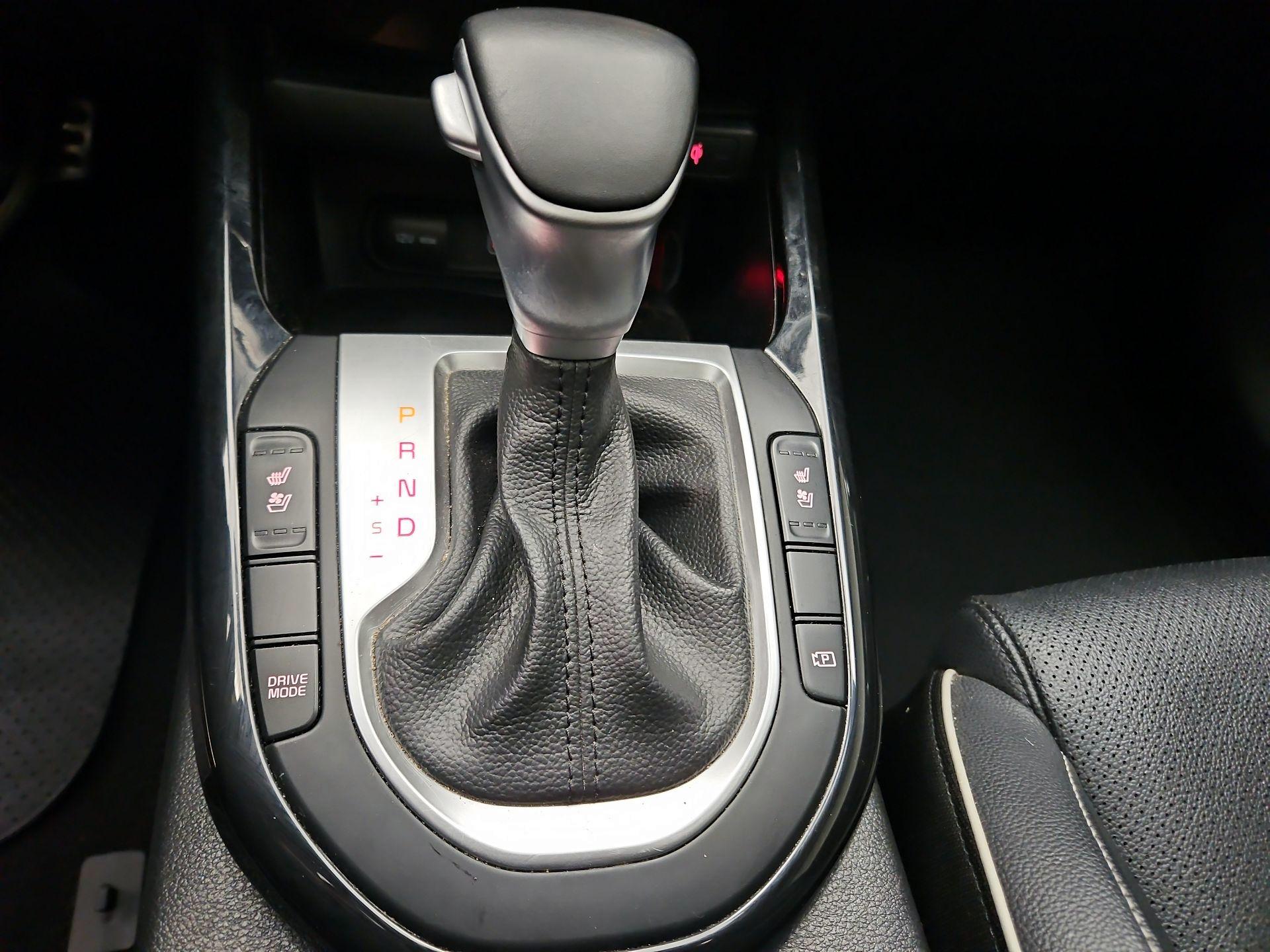 Thumbnail: 2022 Kia Forte - 16