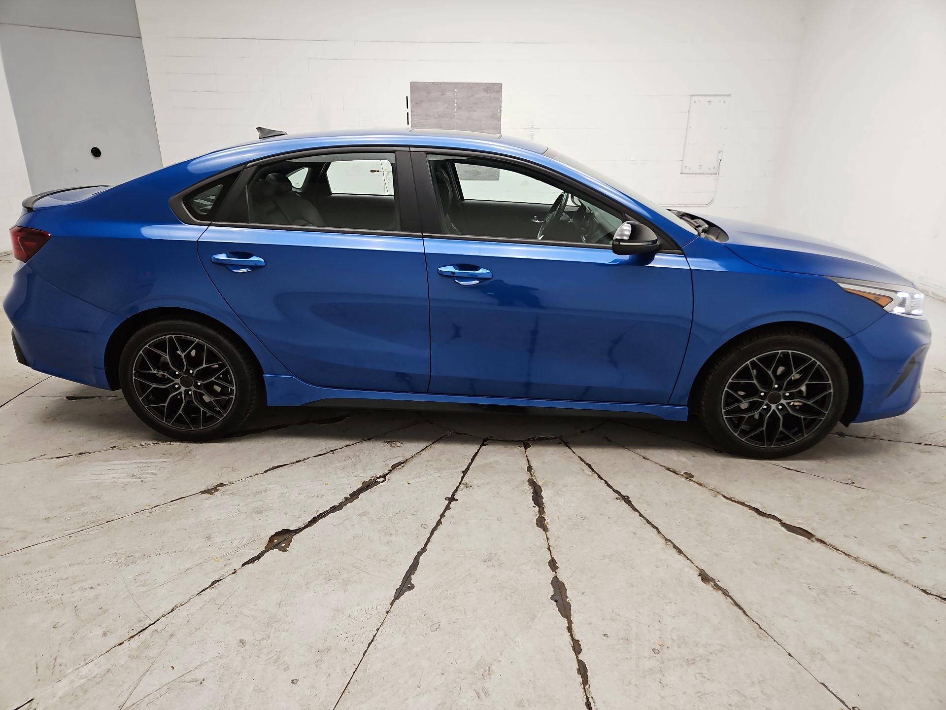 Thumbnail: 2022 Kia Forte - 4