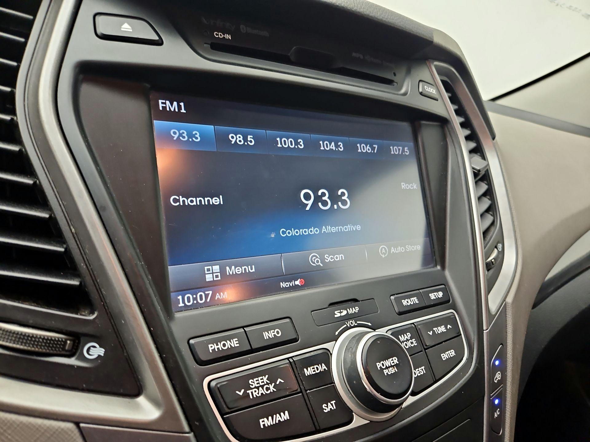 Thumbnail: 2015 Hyundai Santa Fe - 16