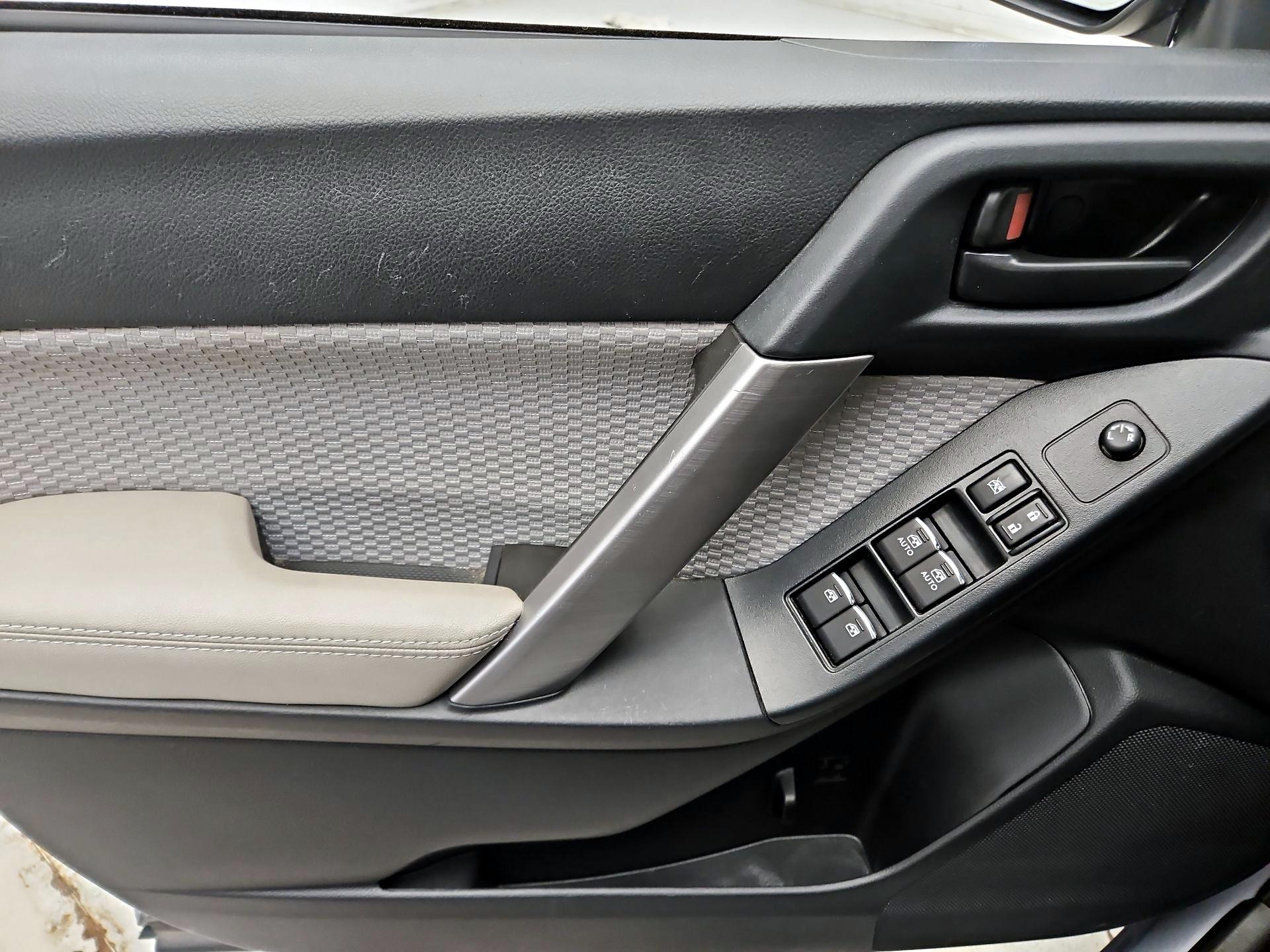 Thumbnail: 2017 Subaru Forester - 12