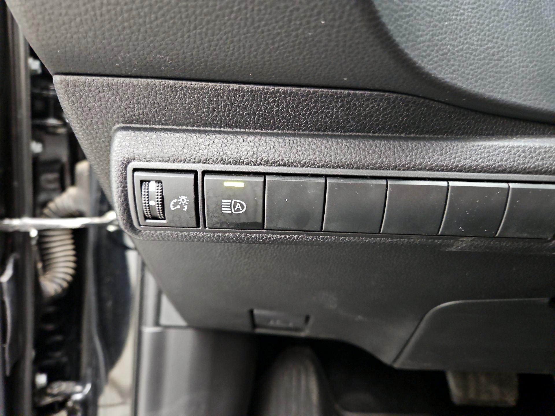 Thumbnail: 2024 Toyota Corolla - 11