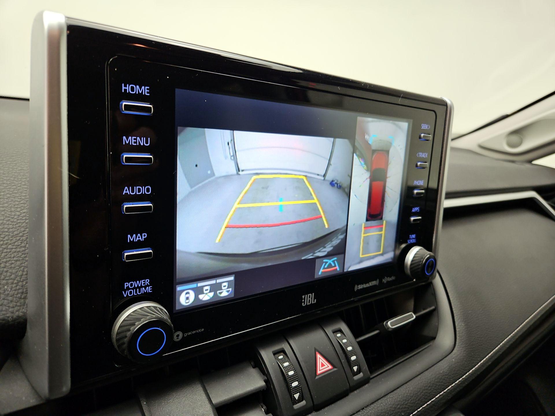 Thumbnail: 2020 Toyota RAV4 - 15