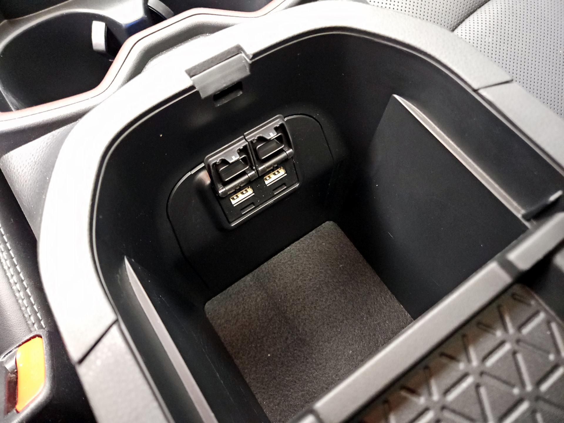 Thumbnail: 2020 Toyota RAV4 - 19