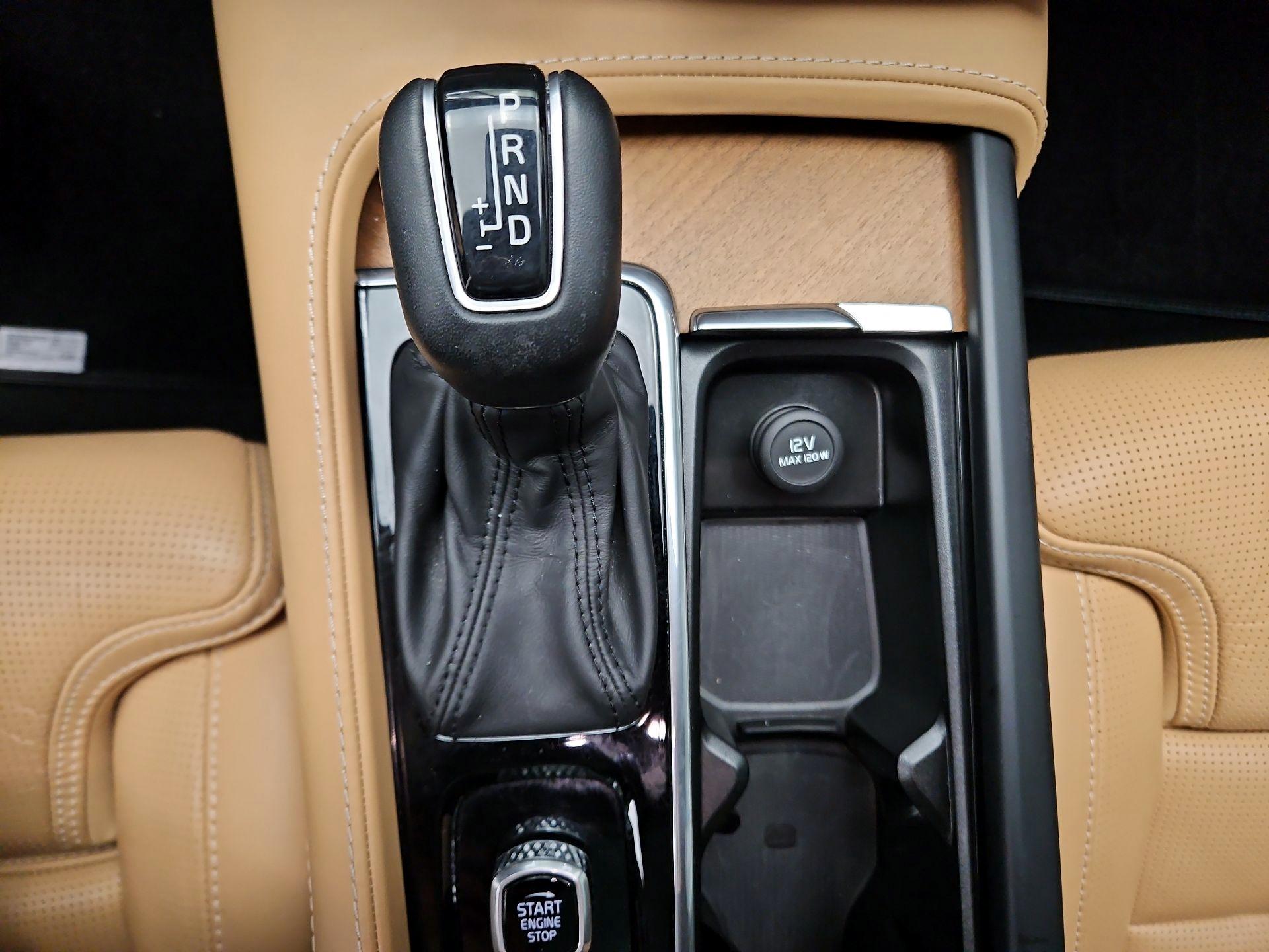 Thumbnail: 2019 Volvo XC90 - 18