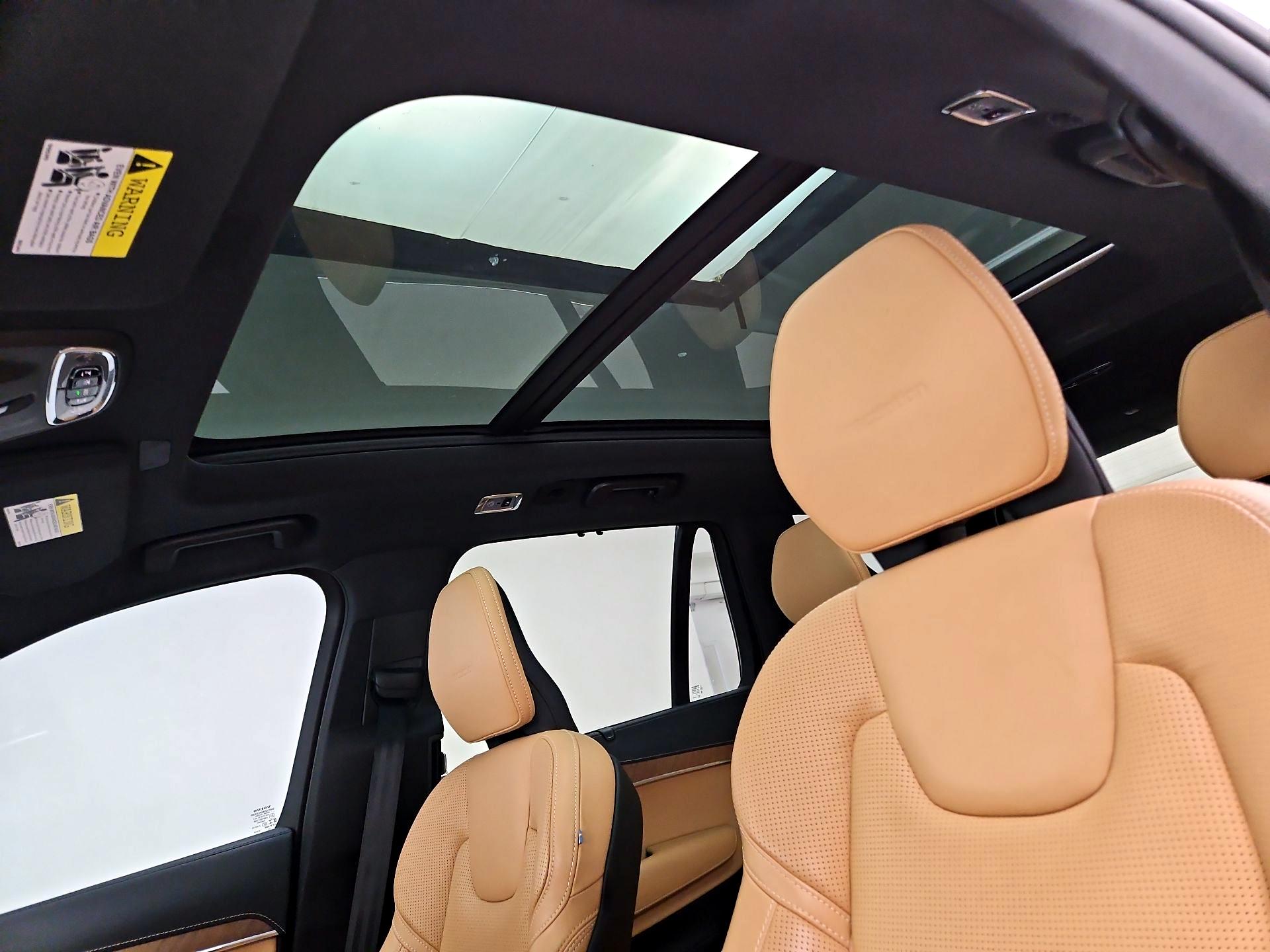 Thumbnail: 2019 Volvo XC90 - 20