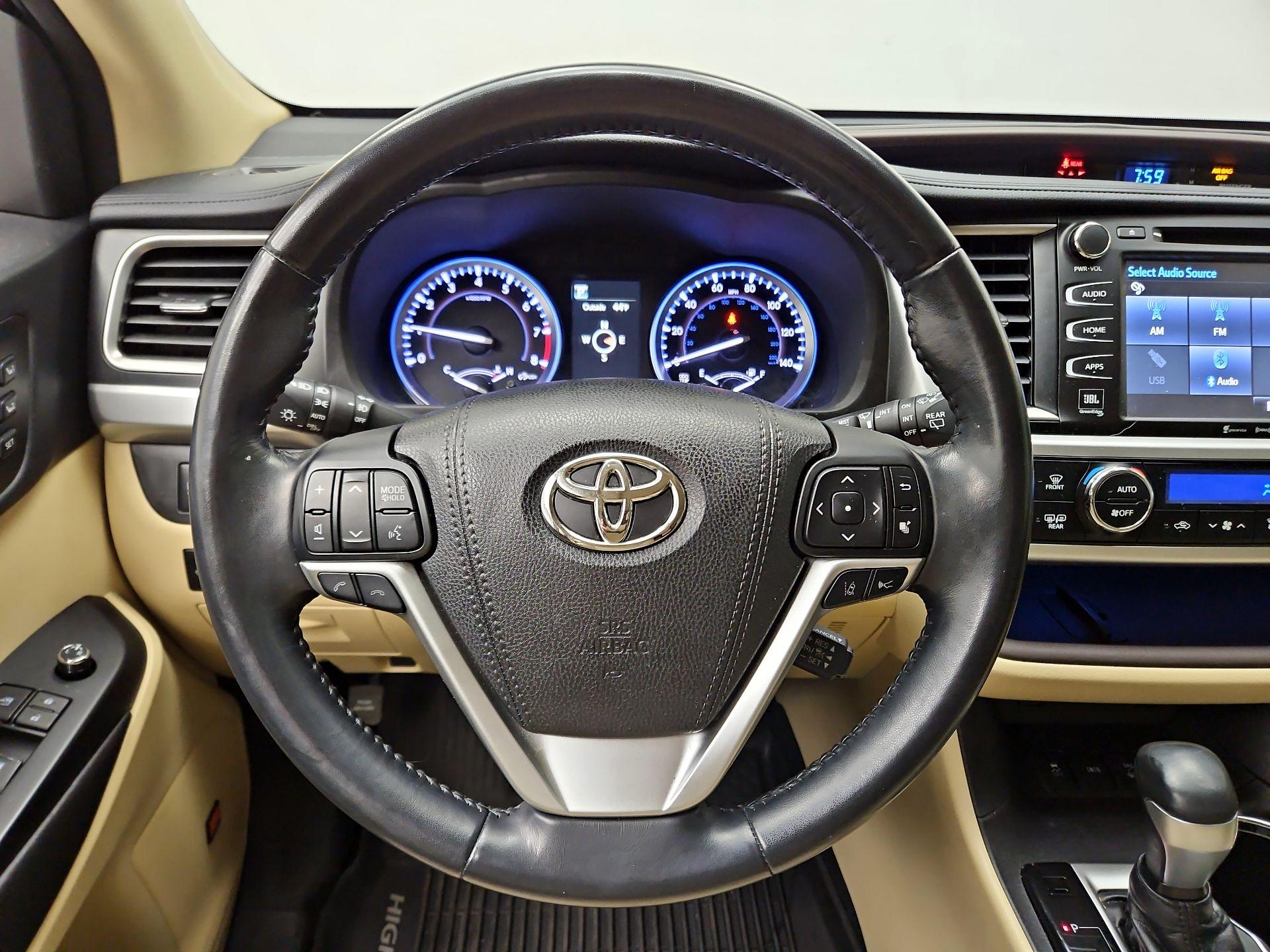 Thumbnail: 2018 Toyota Highlander - 10