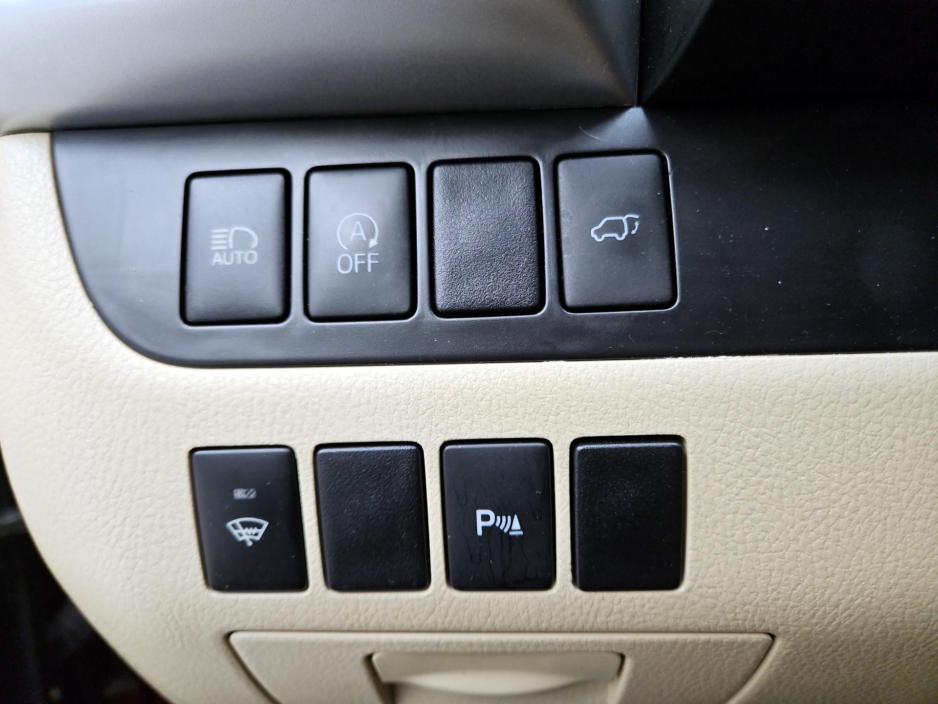 Thumbnail: 2018 Toyota Highlander - 13
