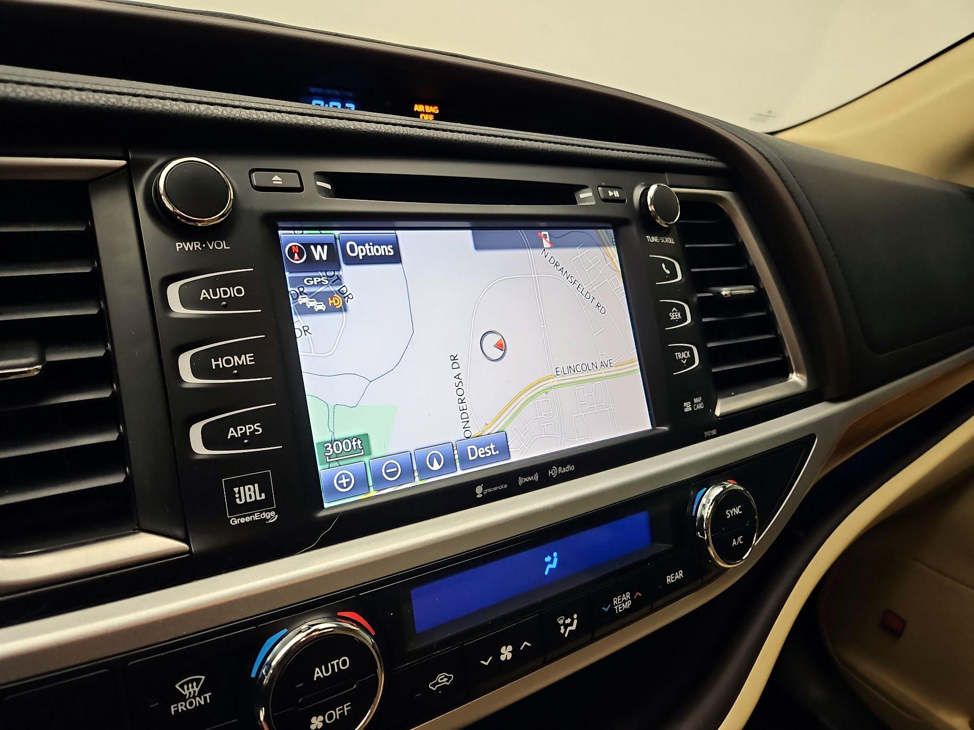 Thumbnail: 2018 Toyota Highlander - 14