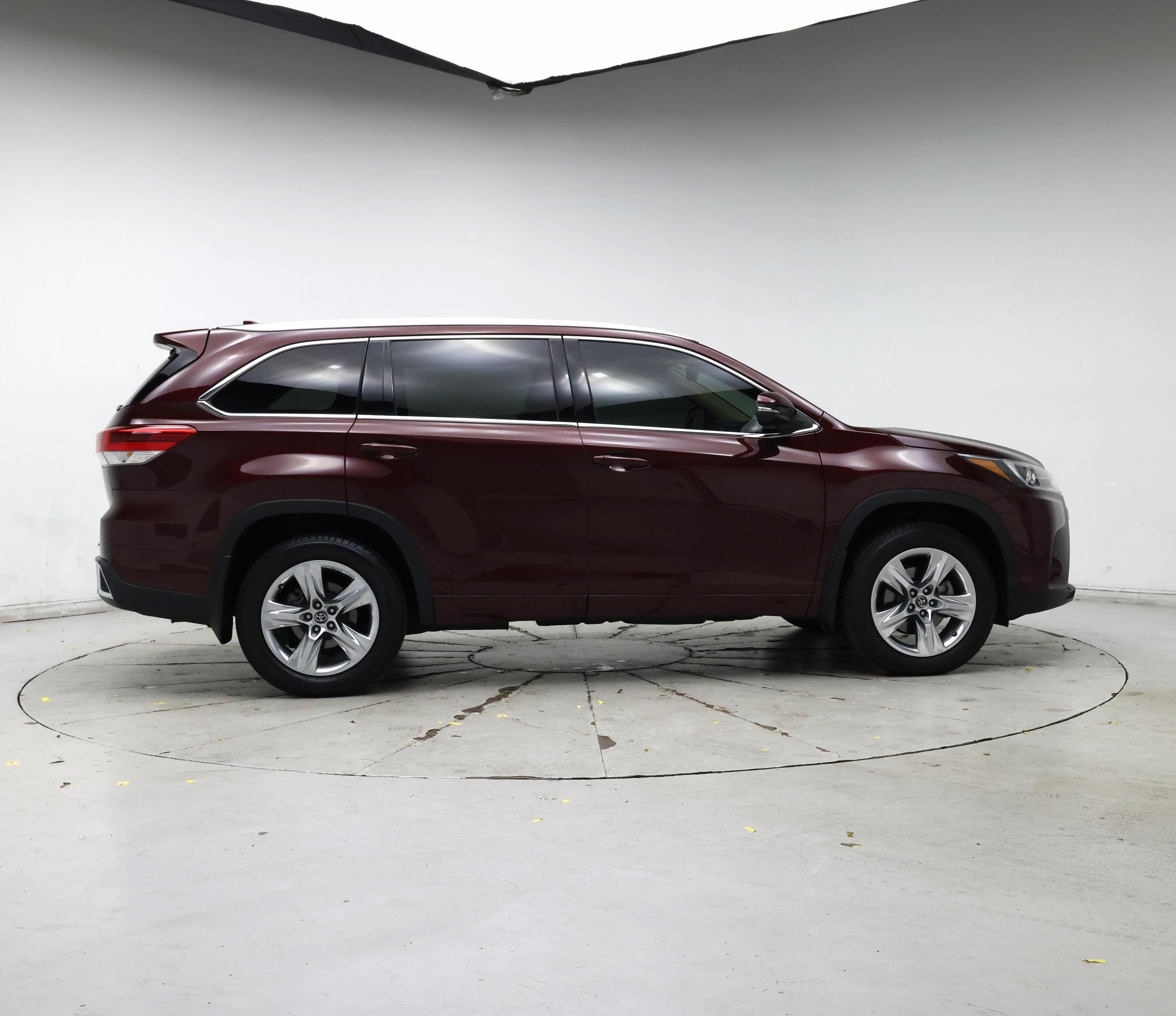 Thumbnail: 2018 Toyota Highlander - 7