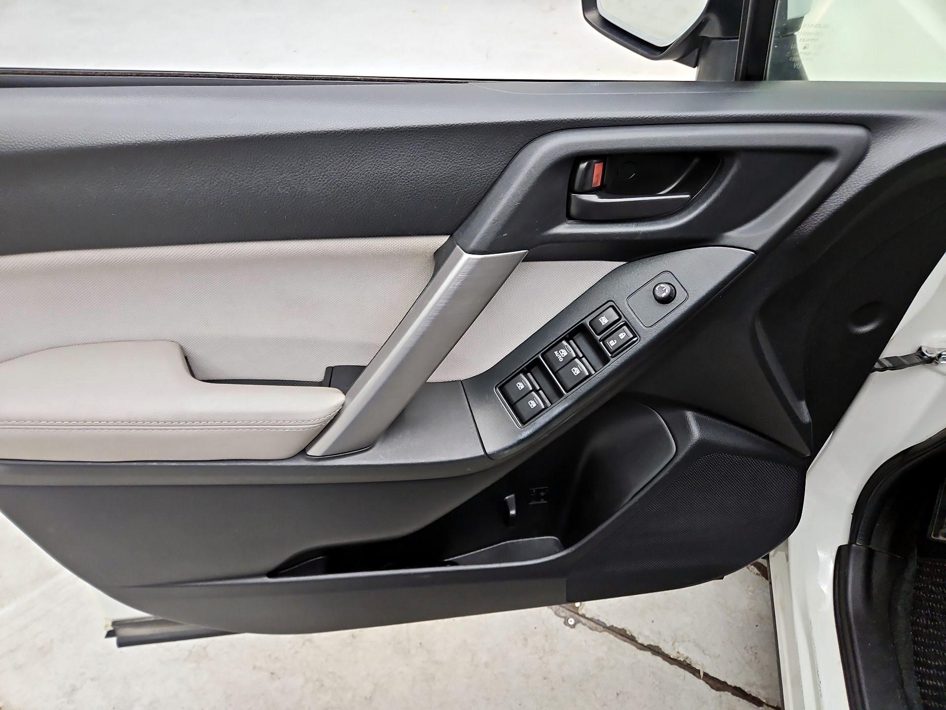 Thumbnail: 2016 Subaru Forester - 12