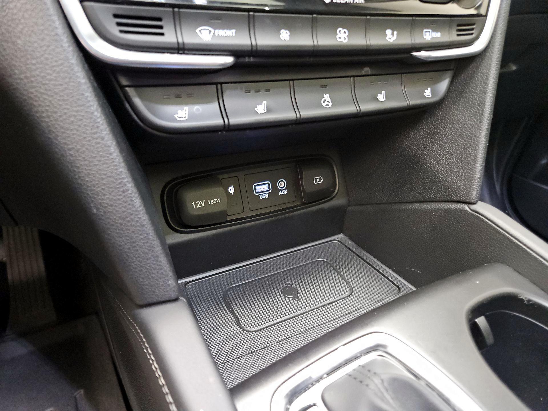 Thumbnail: 2020 Hyundai Santa Fe - 17