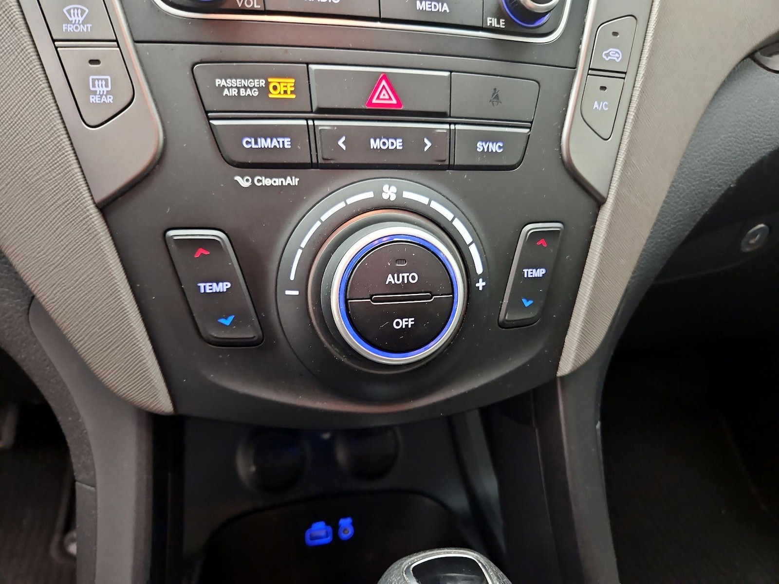 2017 Hyundai Santa Fe Sport - Photo 17